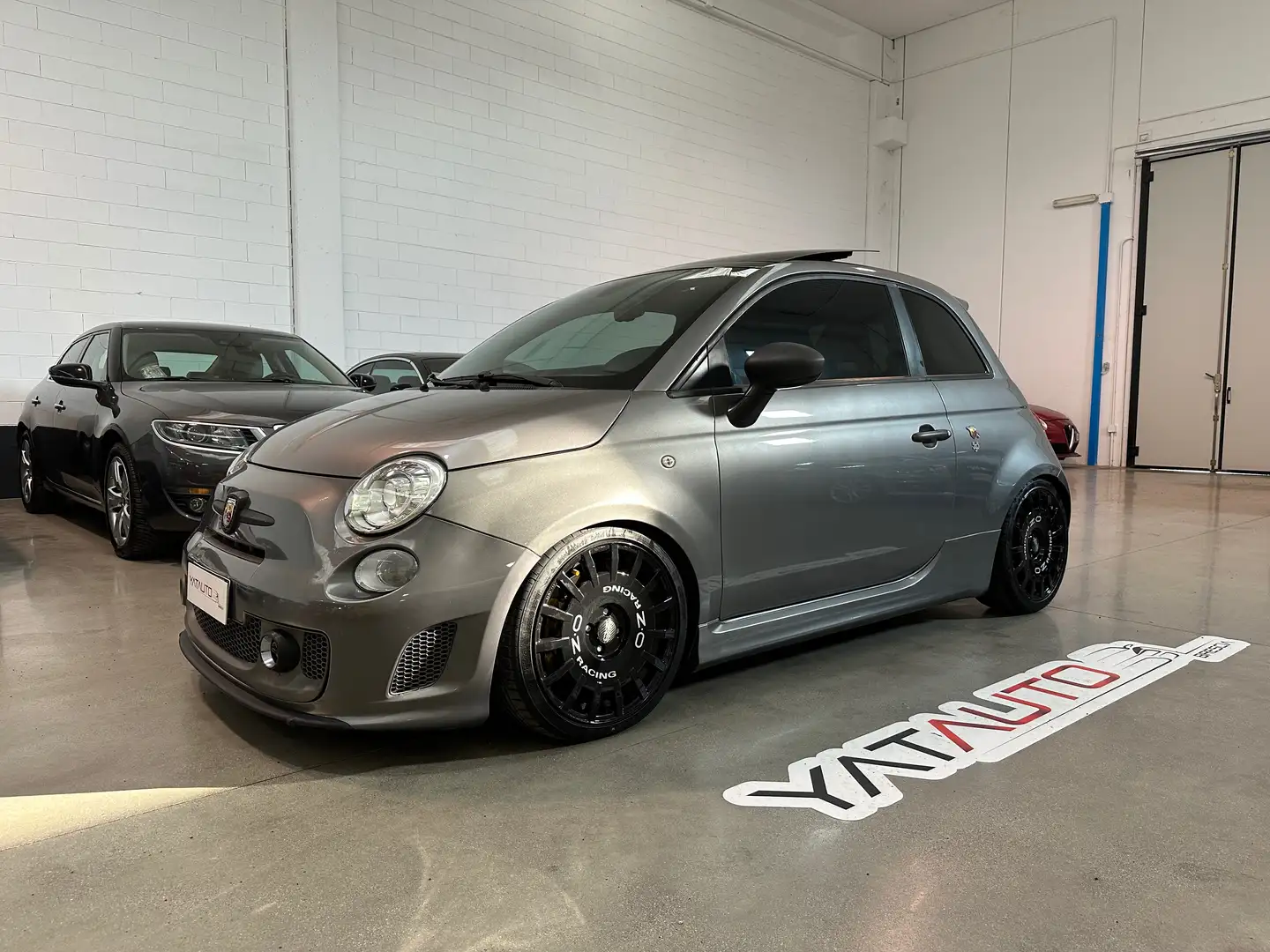 Abarth 595 1.4 16v t. t-jet Competizione/ Sabelt/ Tetto Šedá - 1