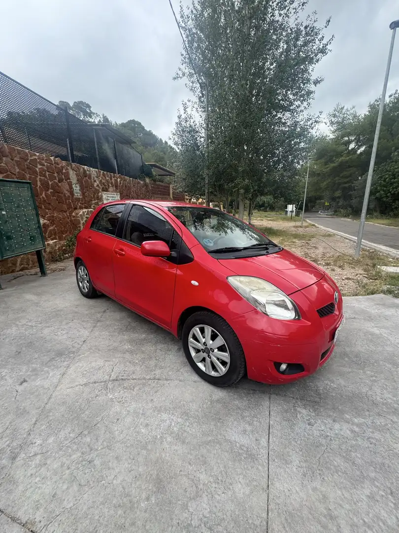 Toyota Yaris Yaris 1.0 Active Active Rojo - 1