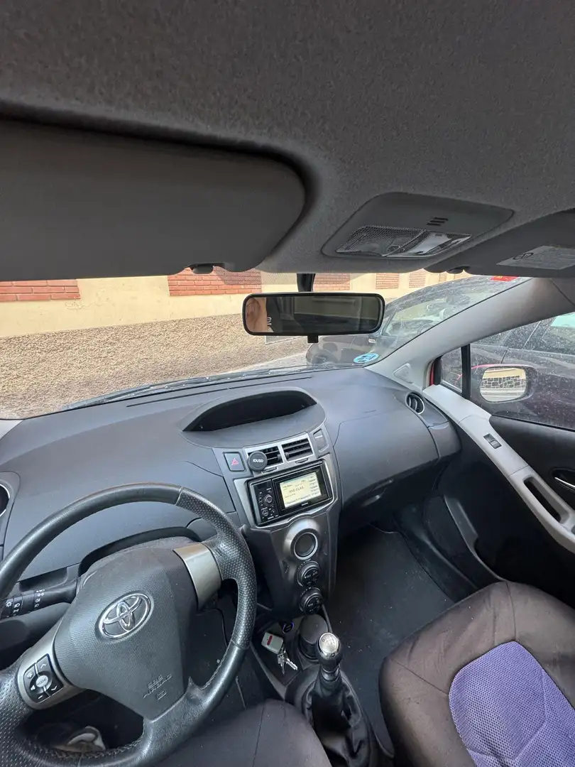 Toyota Yaris Yaris 1.0 Active Active Rojo - 2