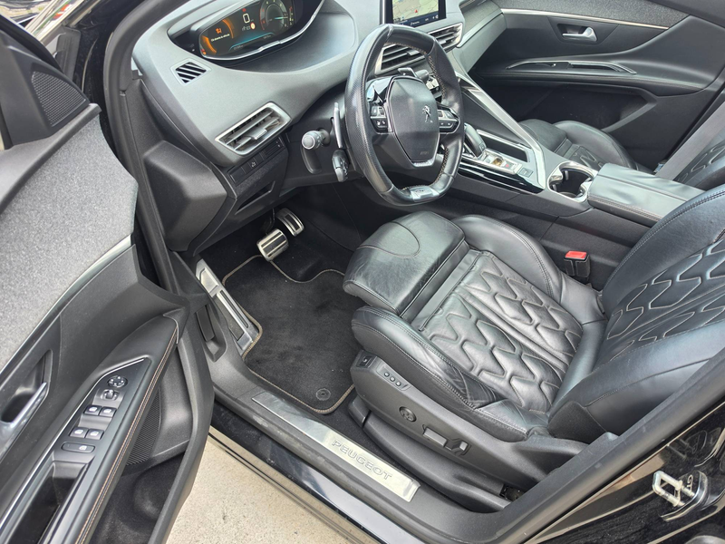 Peugeot 5008 5008 1.6 BlueHDi GT Line — photo 12