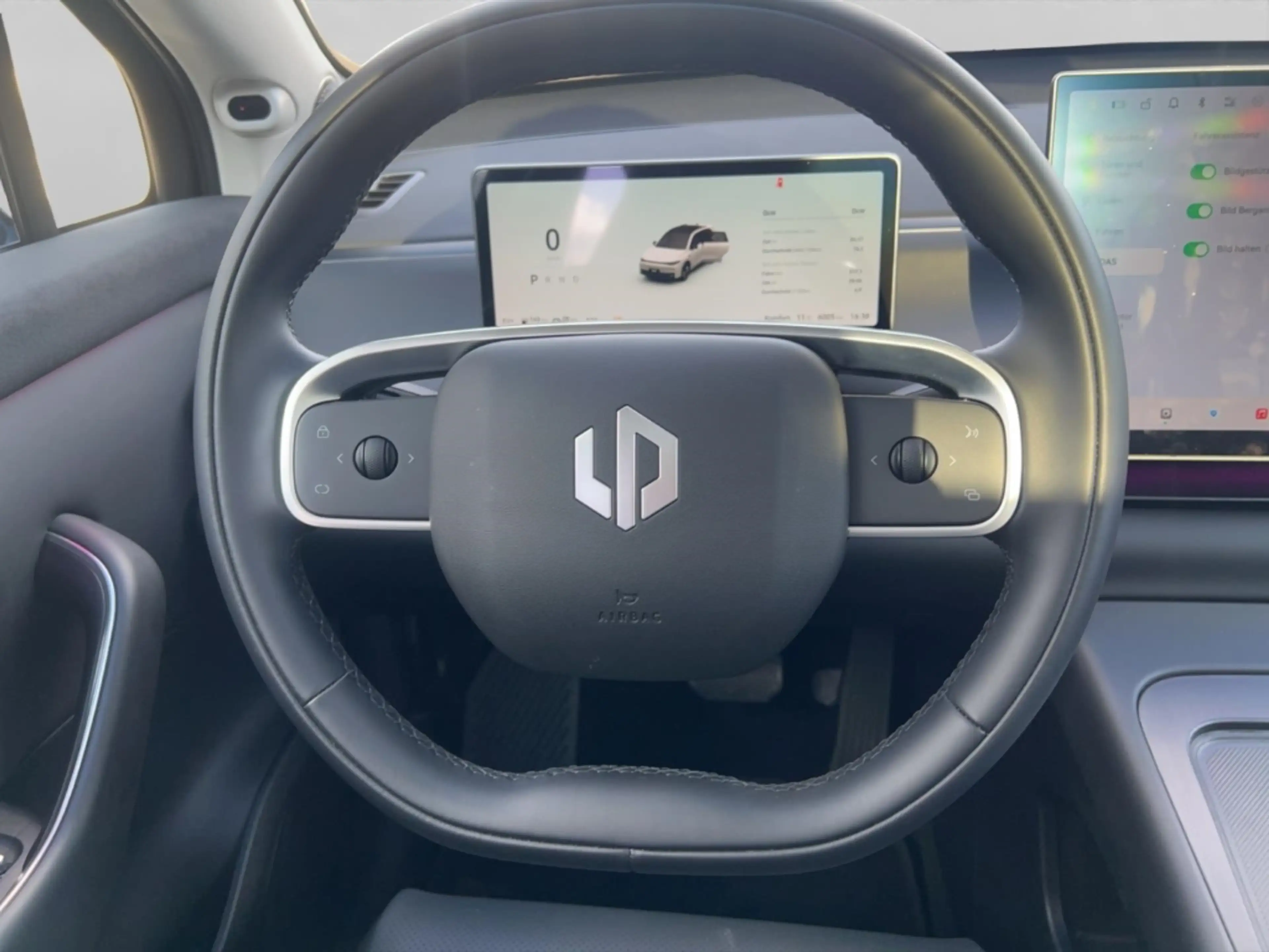Leapmotor C10 158 kW Hybrid EV Design Panorama Navi Leder Digita — photo 12