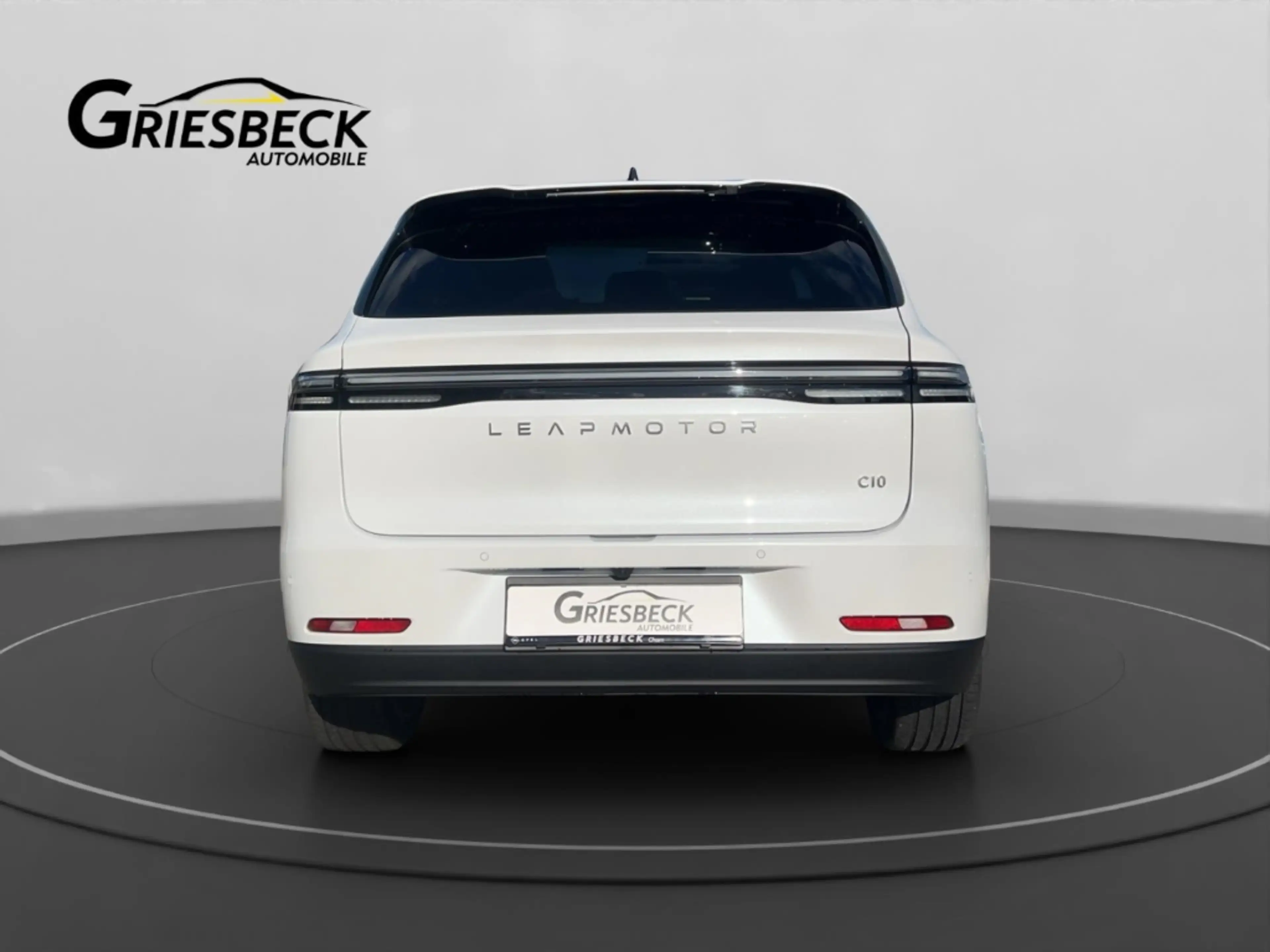 Leapmotor C10 158 kW Hybrid EV Design Panorama Navi Leder Digita — photo 7