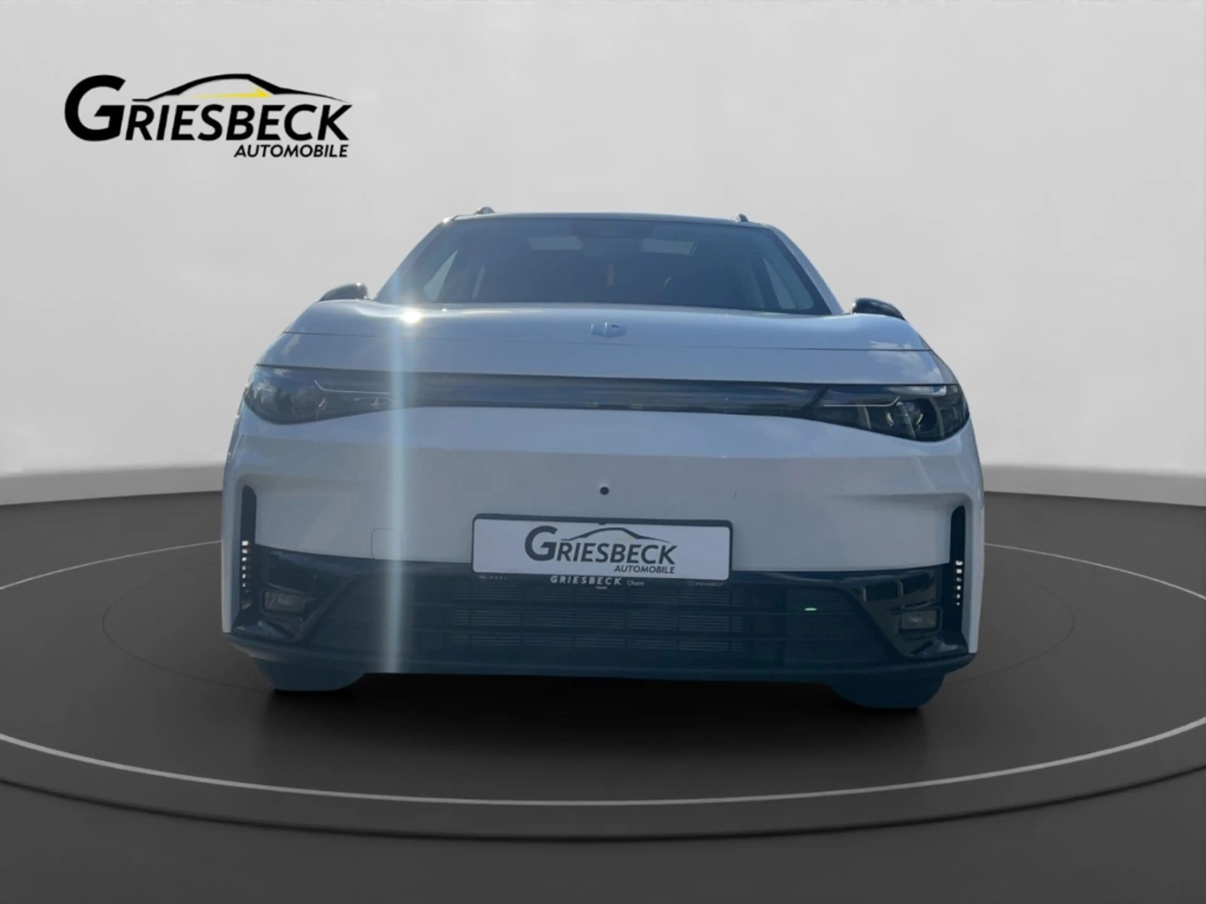 Leapmotor C10 158 kW Hybrid EV Design Panorama Navi Leder Digita — photo 5