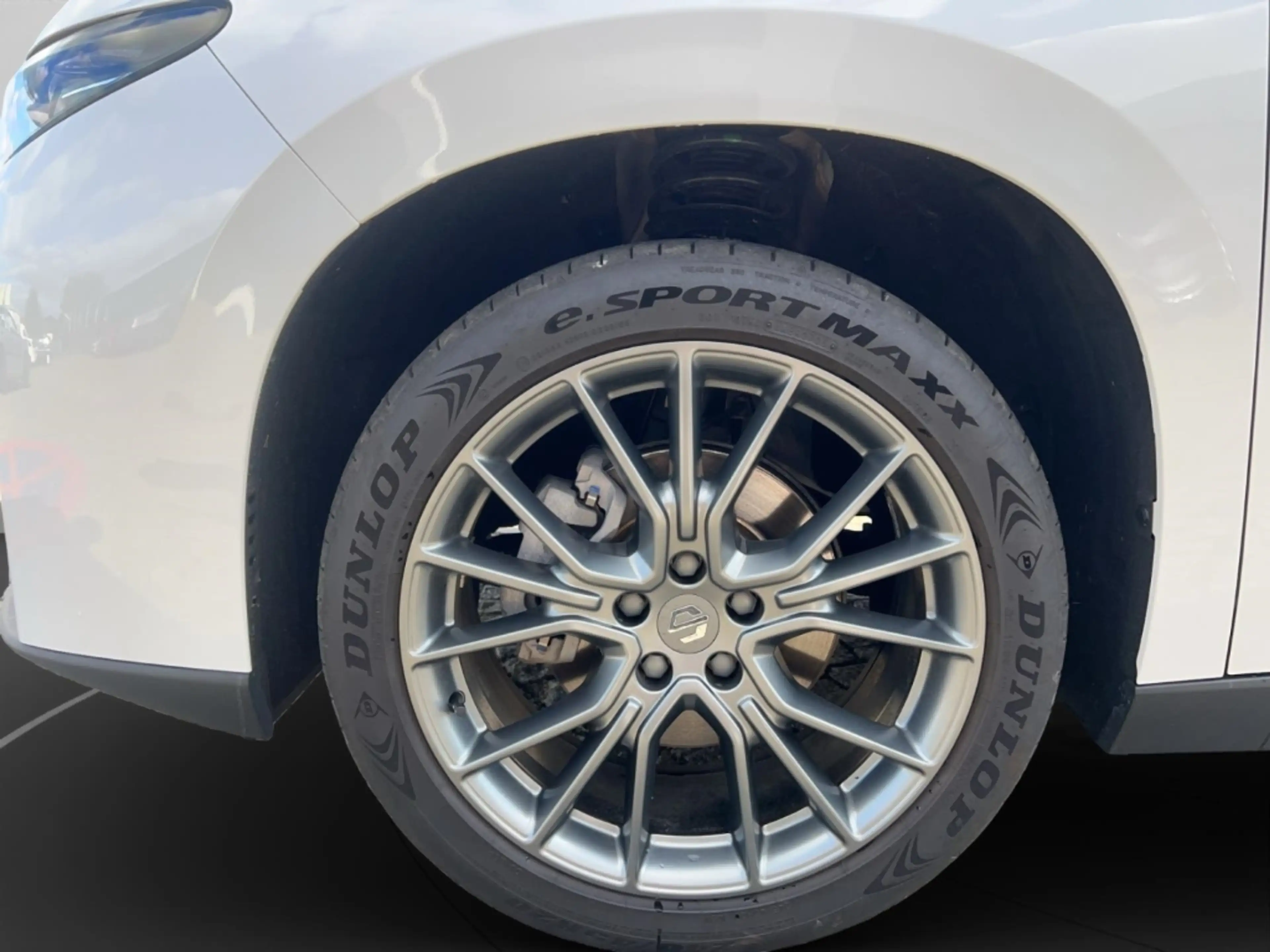 Leapmotor C10 158 kW Hybrid EV Design Panorama Navi Leder Digita — photo 9