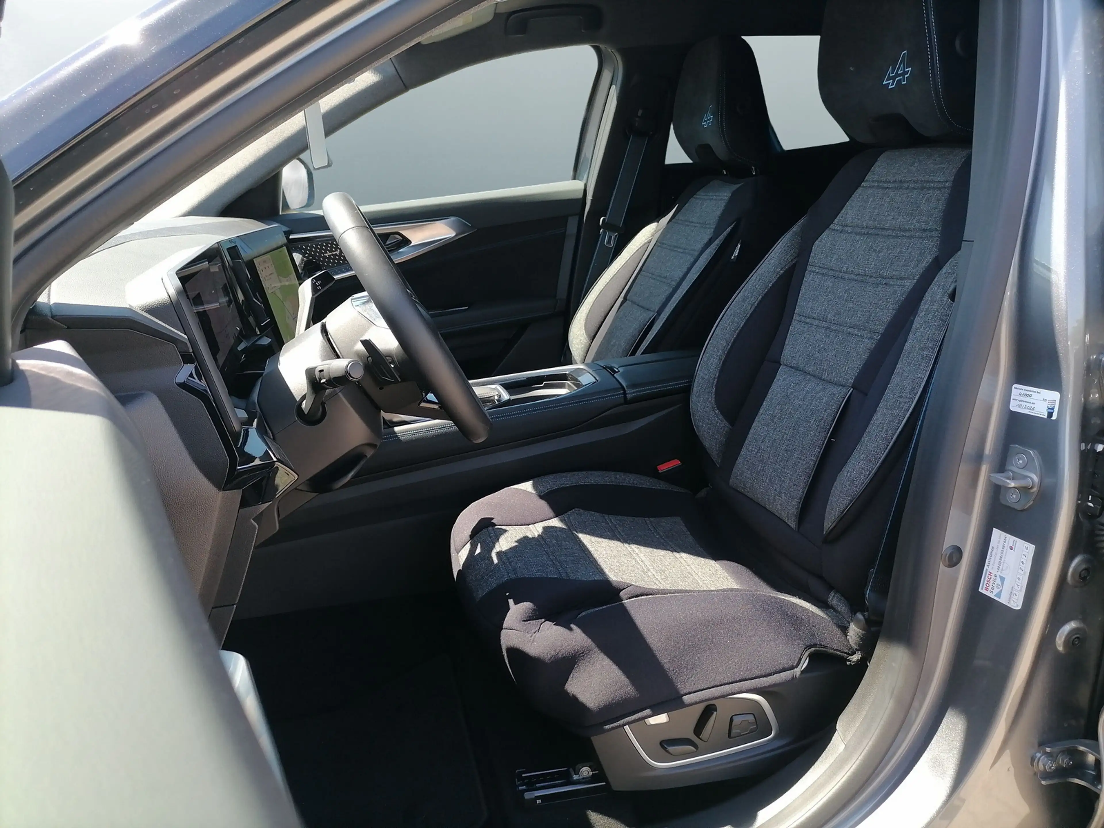 Renault Austral Iconic Esprit Alpine E-TECH Hybrid 200 — photo 7
