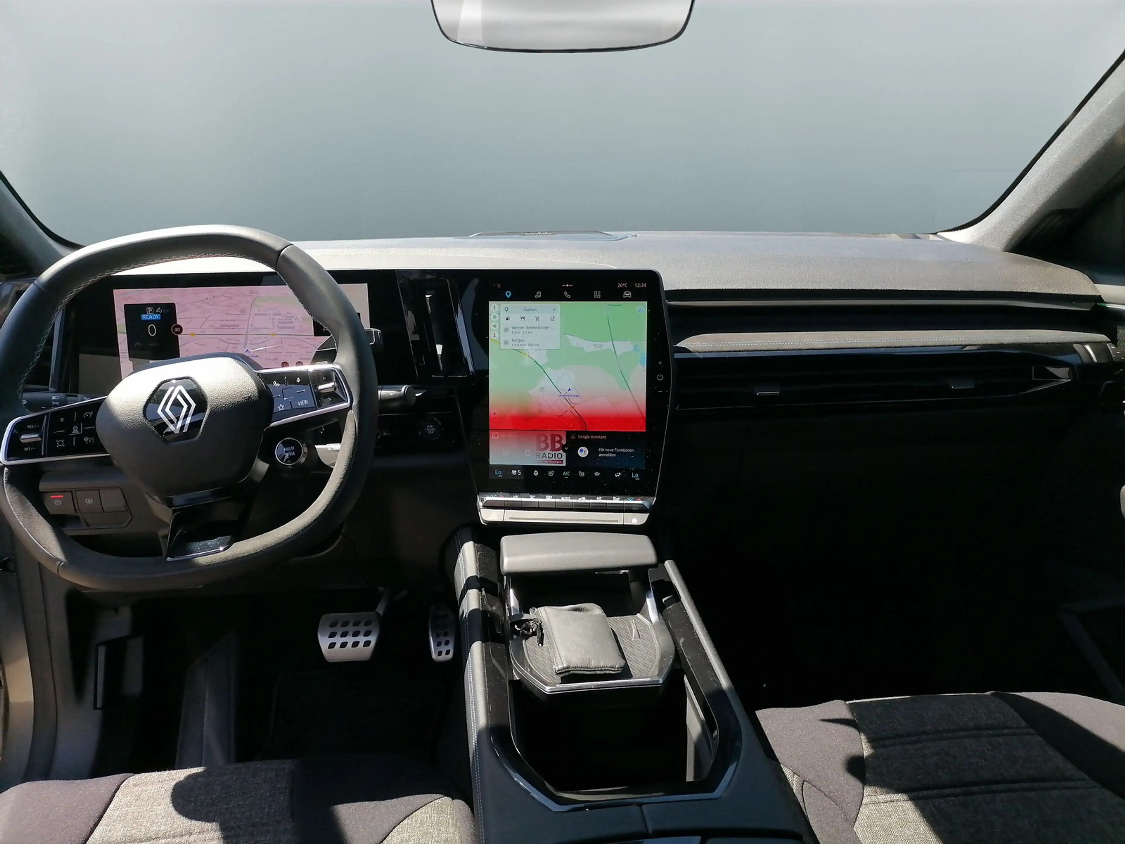 Renault Austral Iconic Esprit Alpine E-TECH Hybrid 200 — photo 8