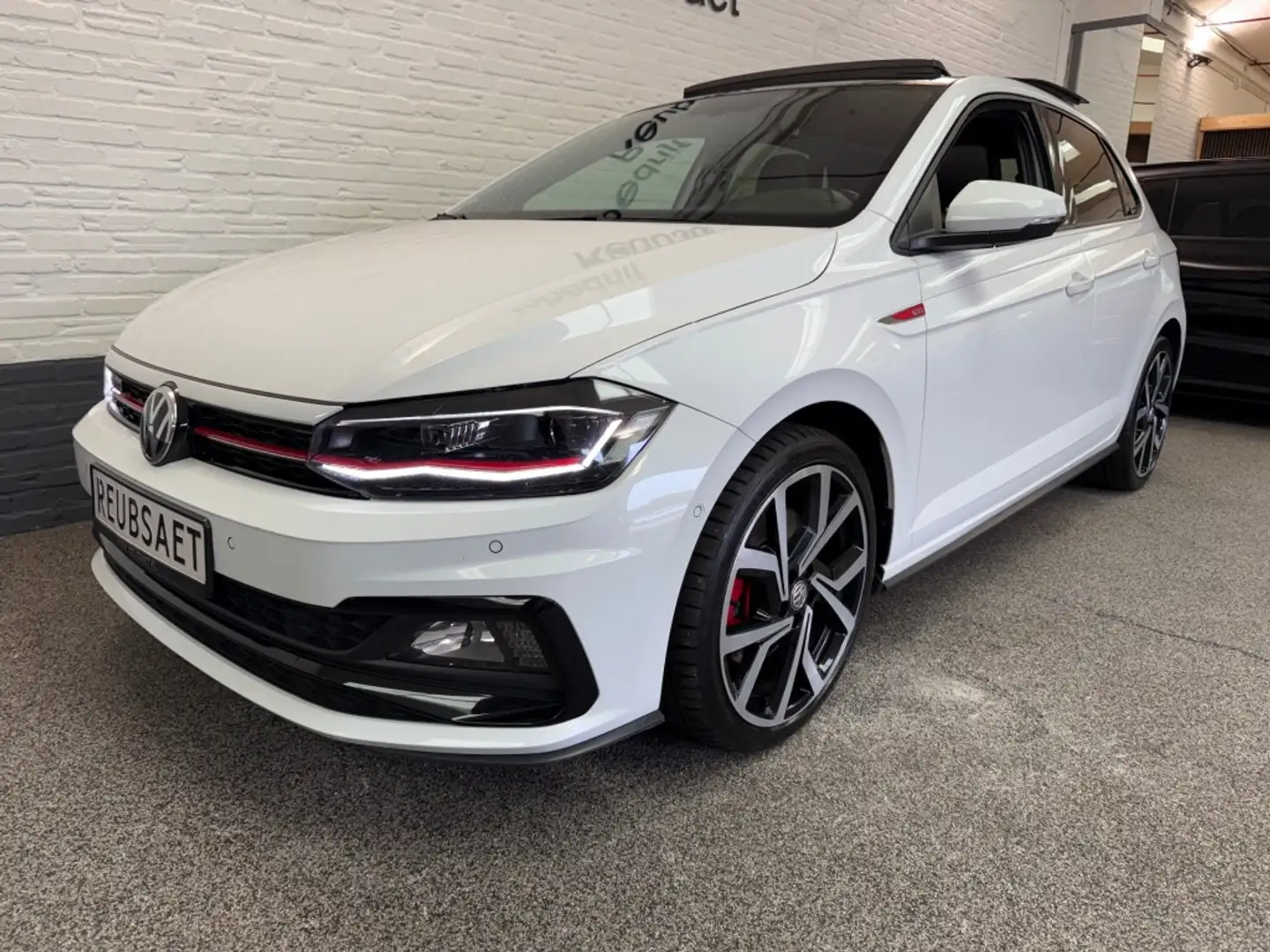 Volkswagen Polo GTI 2.0 TSI GTI 200PK VERKOCHT!!! Wit - 2
