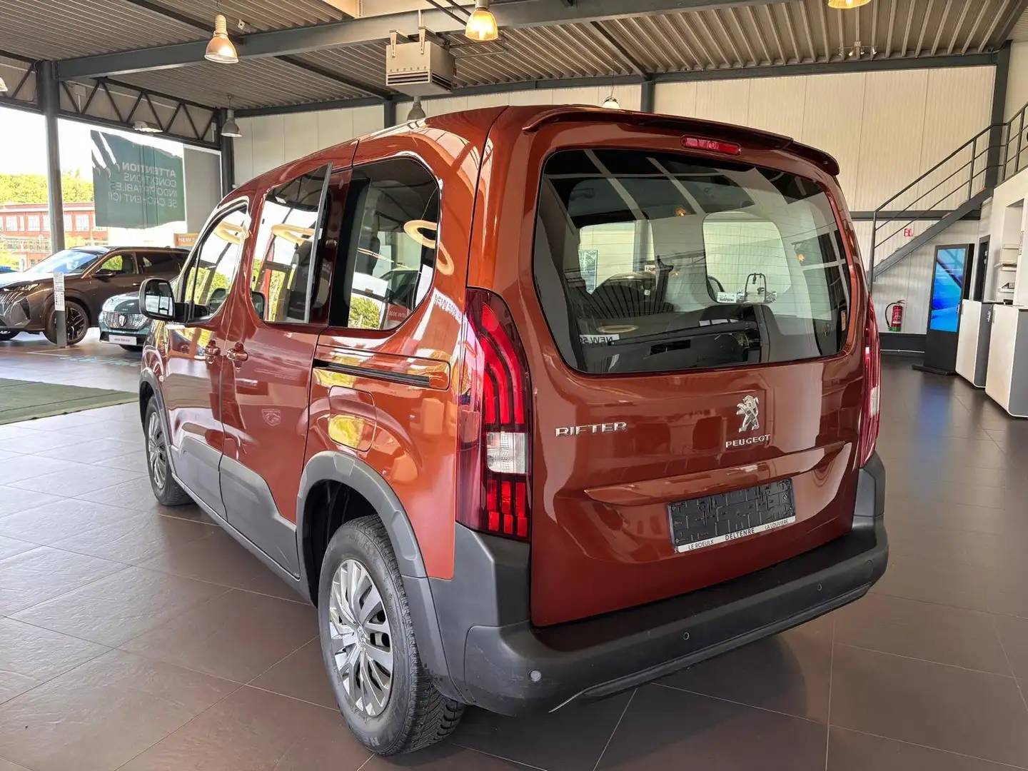 Peugeot Rifter Rifter 1.2 PureTech Standard Style S Bruin - 2