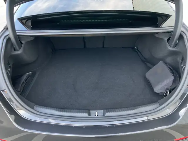 Mercedes-Benz C 300 de 4MATIC Totw LED PTS Cam Distr Navi AHK Ansicht 15