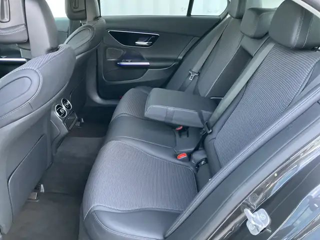 Mercedes-Benz C 300 de 4MATIC Totw LED PTS Cam Distr Navi AHK Ansicht 17