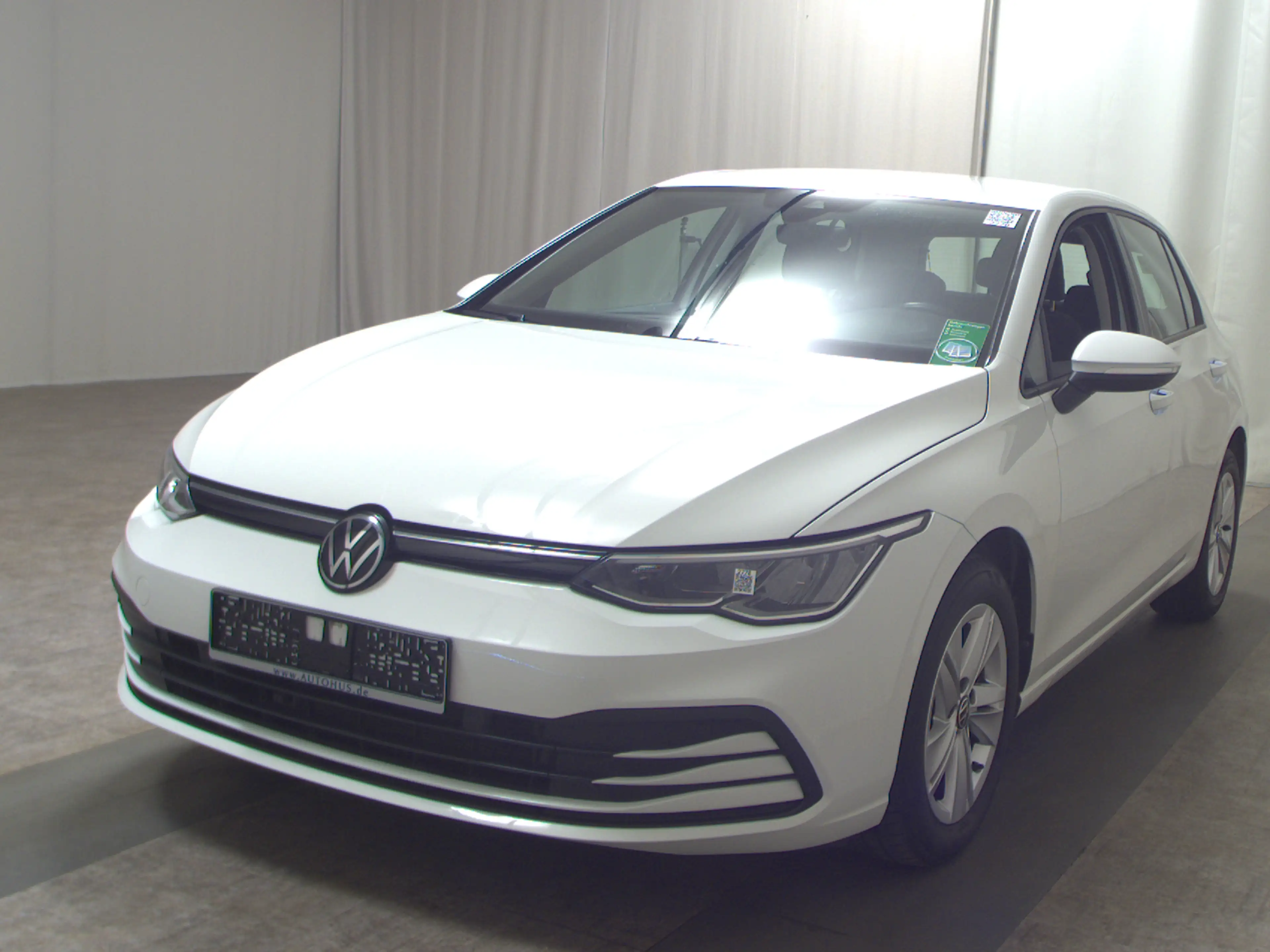 Volkswagen Golf GOLF-8 LEDER NAVI KLIMAAUT RADIO TEMPO MFL VC PDC ACC LED — photo 15