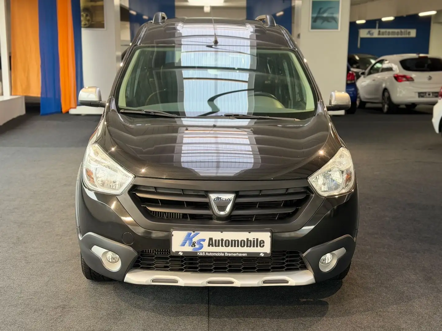 Dacia Dokker Stepway*AHK*KLIMA*NAVI*TEMPOMA*PDC*ALU* Schwarz - 2