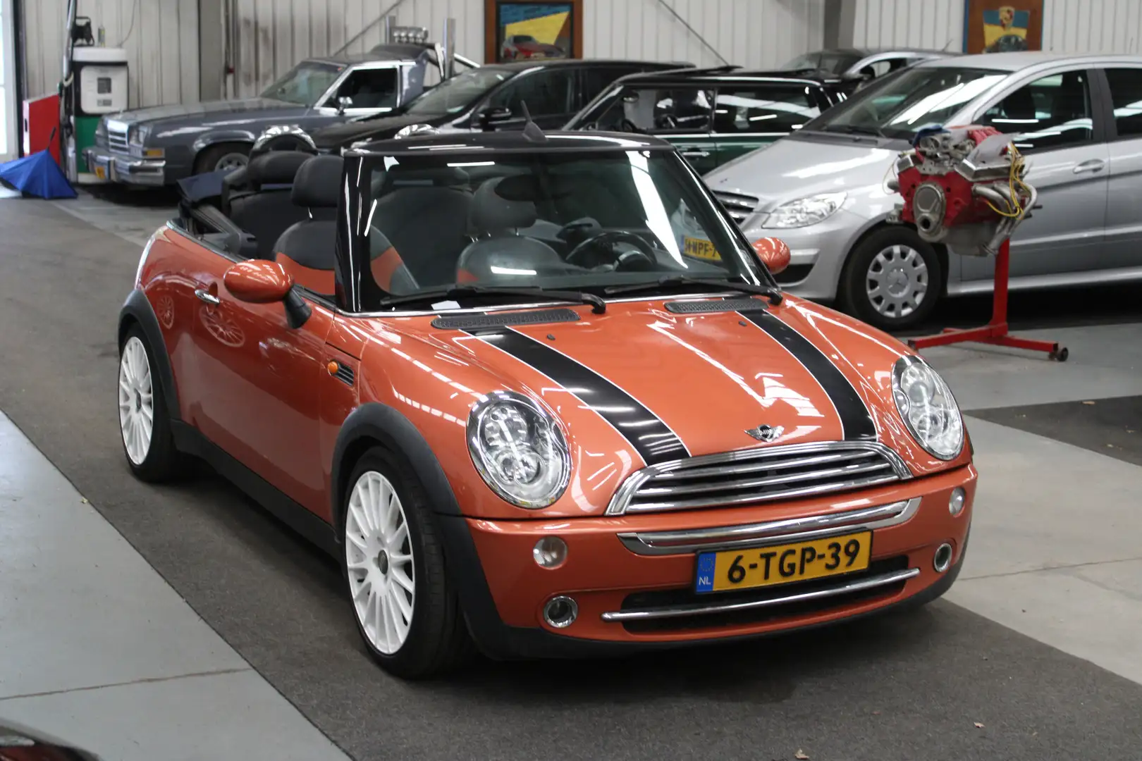 MINI Cooper Cabrio Mini 1.6 Chili Àirco, Stuurbekrachtiging, Xenon Oranje - 2