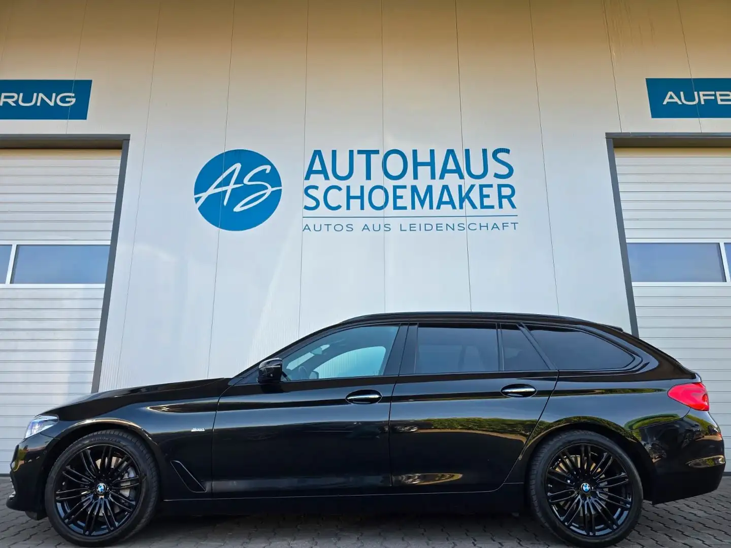 BMW 530 d Sport Line*G31*19 Zoll,Pano,AHK,Nav.Pro,HUD Negro - 2