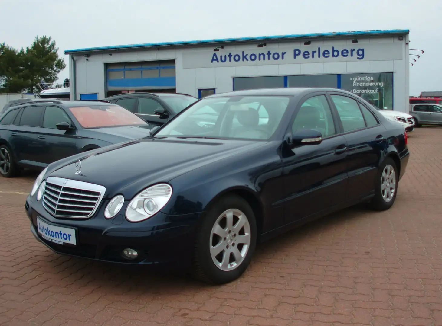 Mercedes-Benz E 320 Limousine E 320 CDI.Bi-Xenon.AHK abn.SHZ Azul - 1