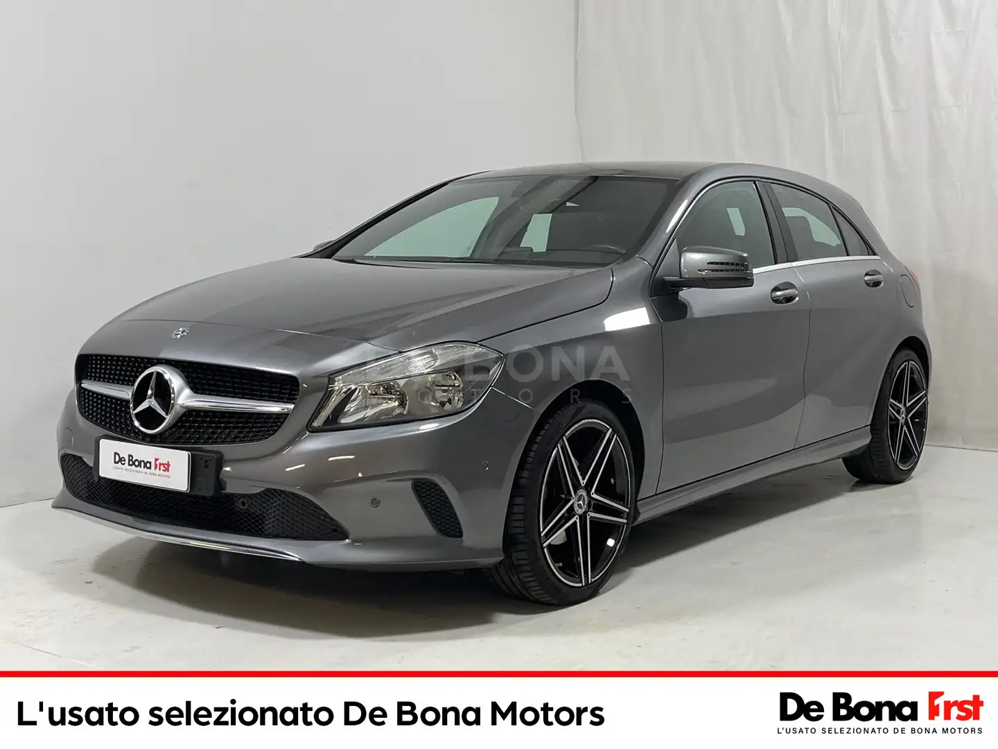 Mercedes-Benz A 180 180 premium next auto Grau - 1