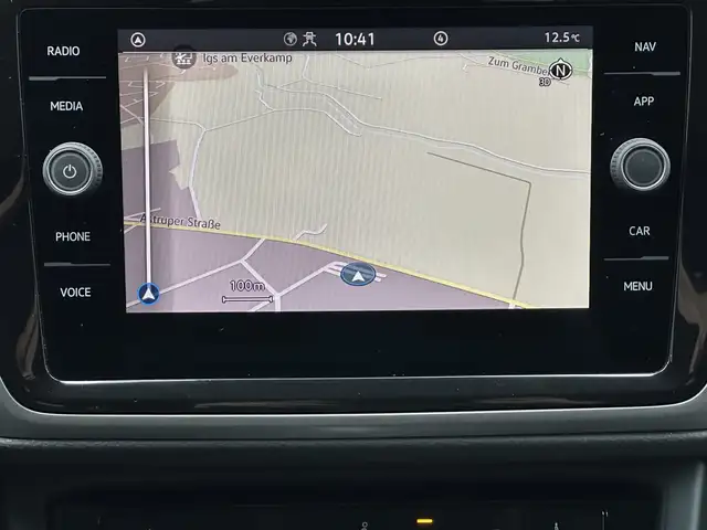 Volkswagen Touran view 16