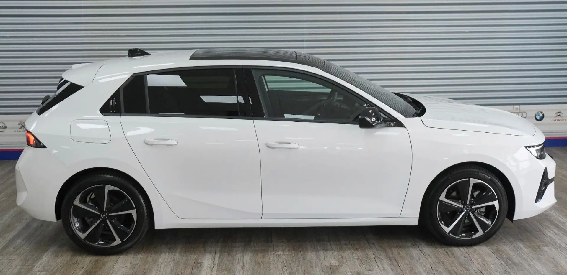 Opel Astra L 1.2 Ultimate GS *NAVI/HEAD-UP/HIFI/SCHIE Weiß - 2