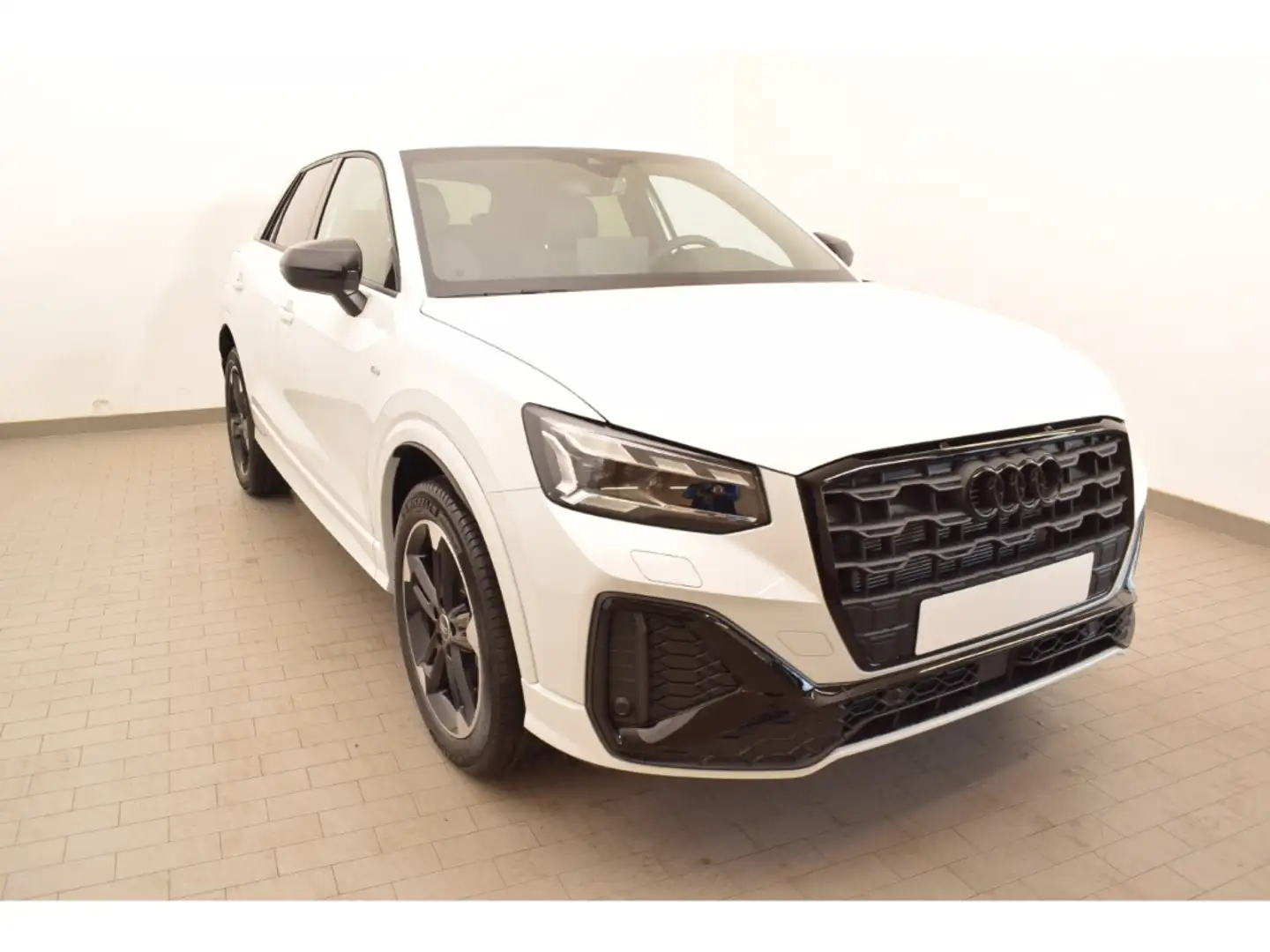 Audi Q2 35TFSI S tronic S line Matrix Navi SHZ Rear View A Weiß - 2