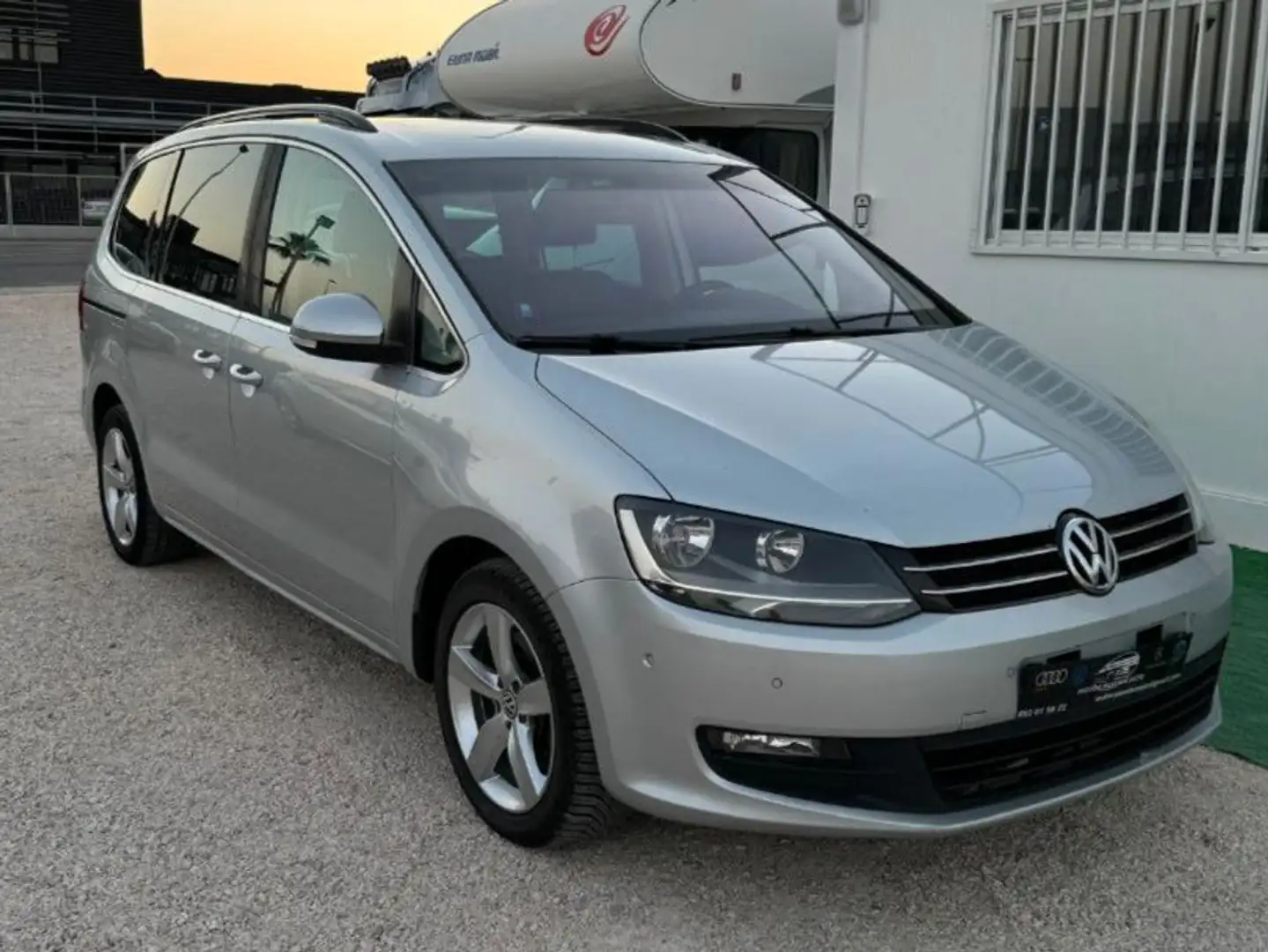 Volkswagen Sharan 2.0TDI Sport 4Motion 140 Zilver - 2