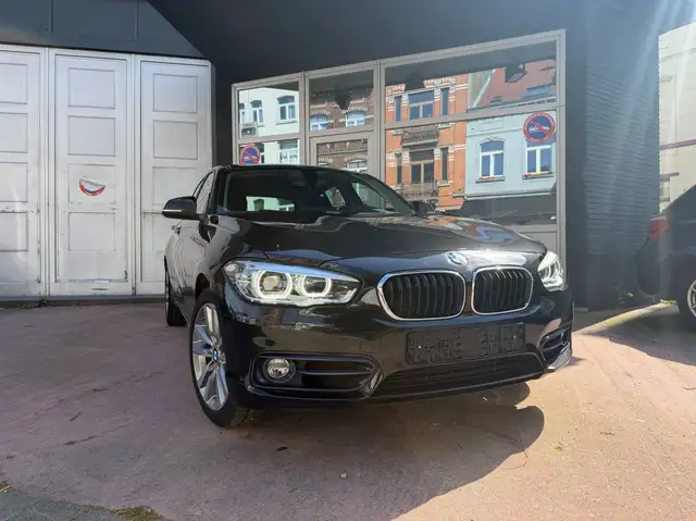 BMW 118 GARANTIE - BOITE AUTO - GRAND ECRAN - PHARES LED - 2019 -  Kit Hiver Inclu !