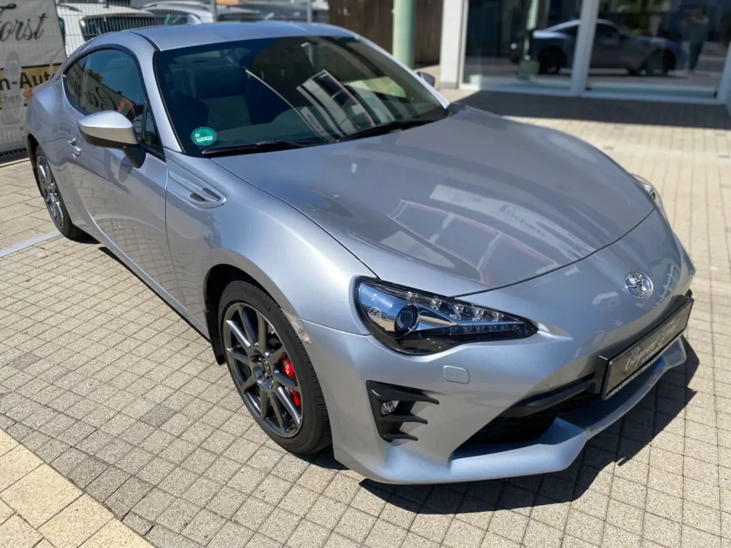 Toyota GT86 Basis, 1.Hand, 14tkm, NAVI,Kamera,BREMBO... Серебристый - 2