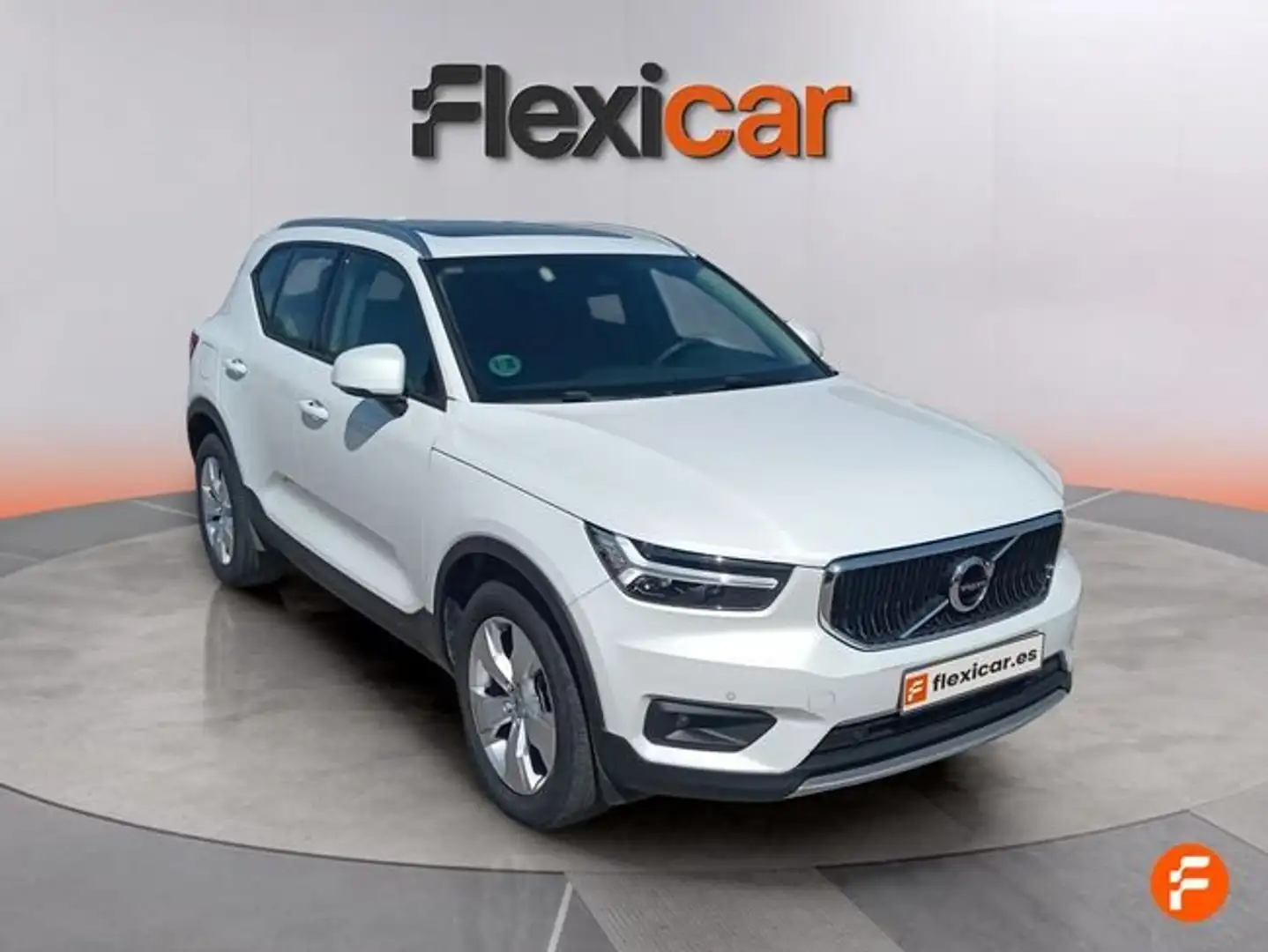 Volvo XC40 D3 Inscription Aut. Blanco - 2