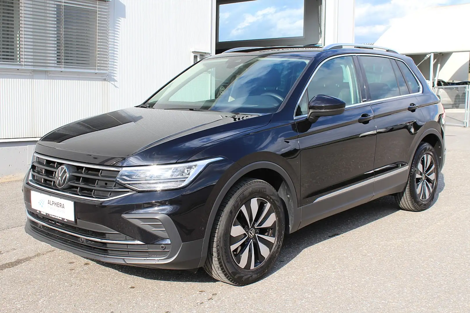 Volkswagen Tiguan 2,0 TDI Life DSG Schwarz - 1