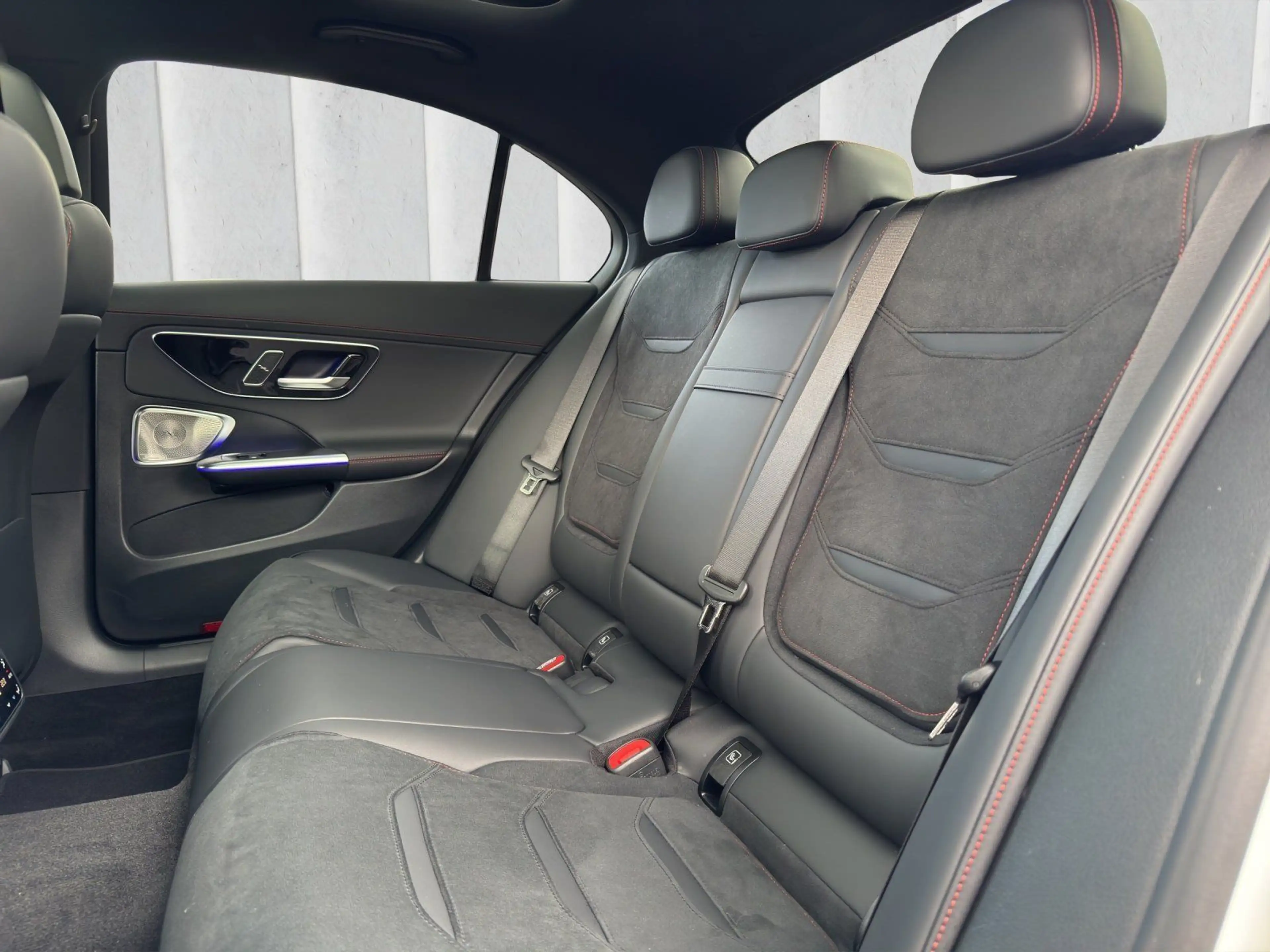 Mercedes-Benz C 43 AMG Prem+ Night Panora Burm HUD HaL DIS 20" — photo 13