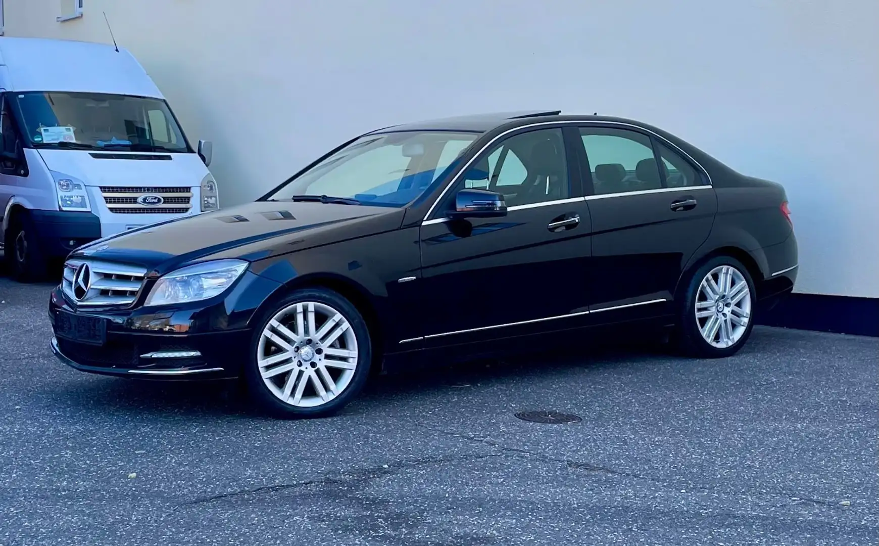 Mercedes-Benz C 250 CGI Lim AUTOM. AVANTGARDE KEYLESS Noir - 2