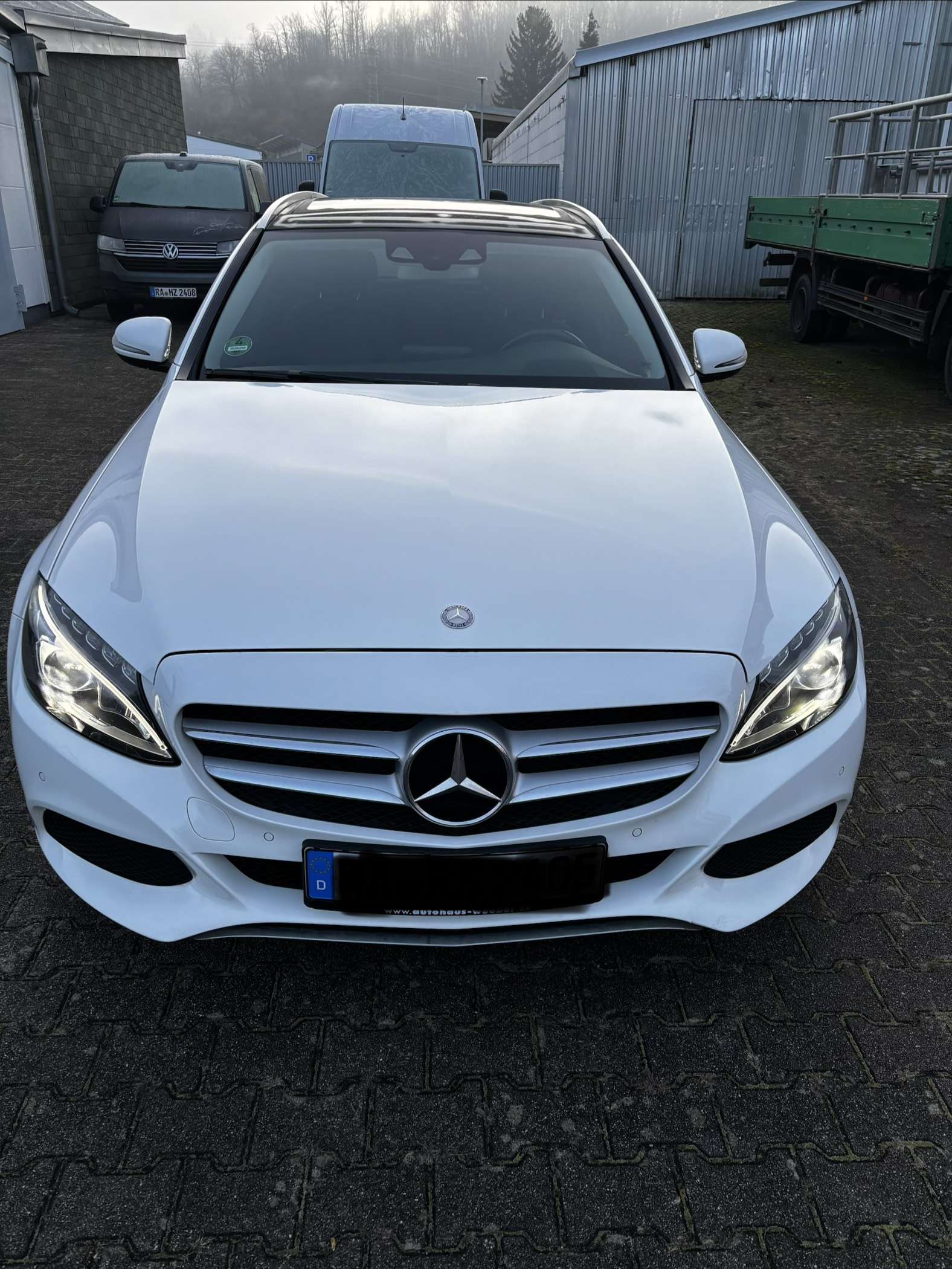Second hand Mercedes Benz C-Class 200