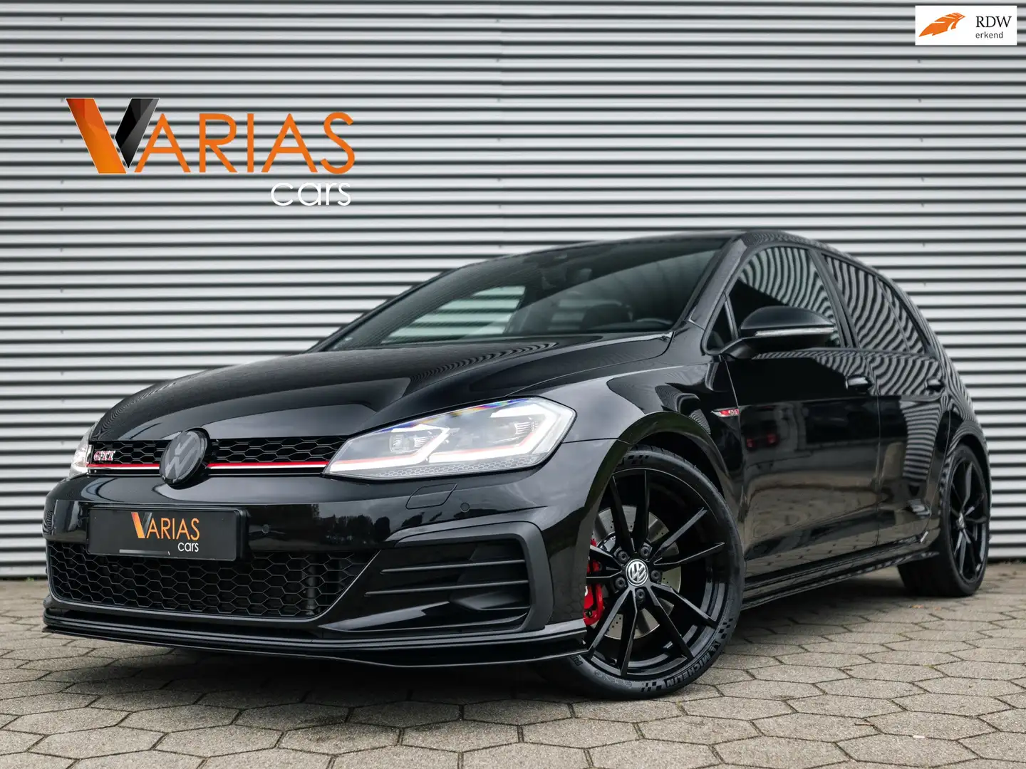 Volkswagen Golf GTI 2.0 TSI TCR Pano DCC Camera Lane Blindspot Zwart - 1