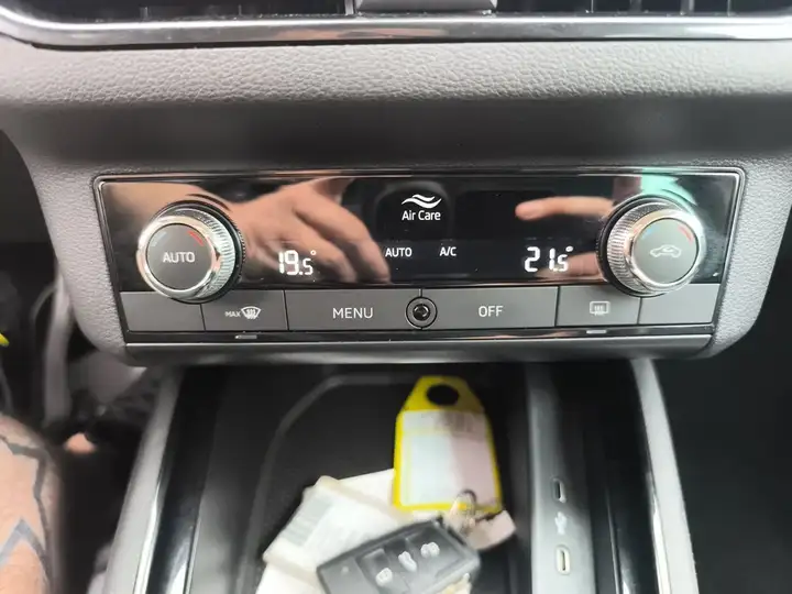 Škoda Kamiq 1.0 TSI Ambition 2023, foto 19