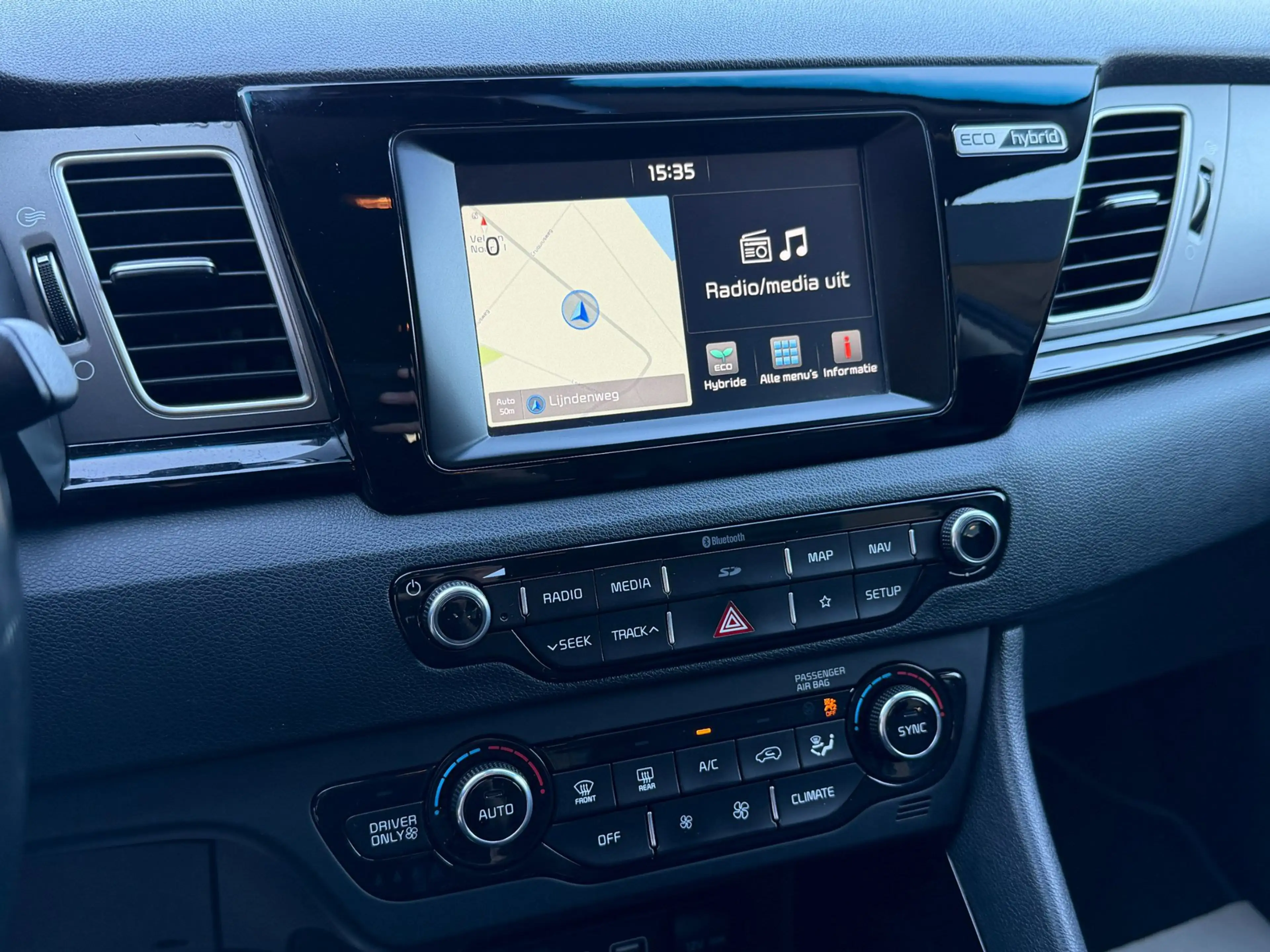 Kia Niro 1.6 GDi Hybrid DynamicLine — photo 16