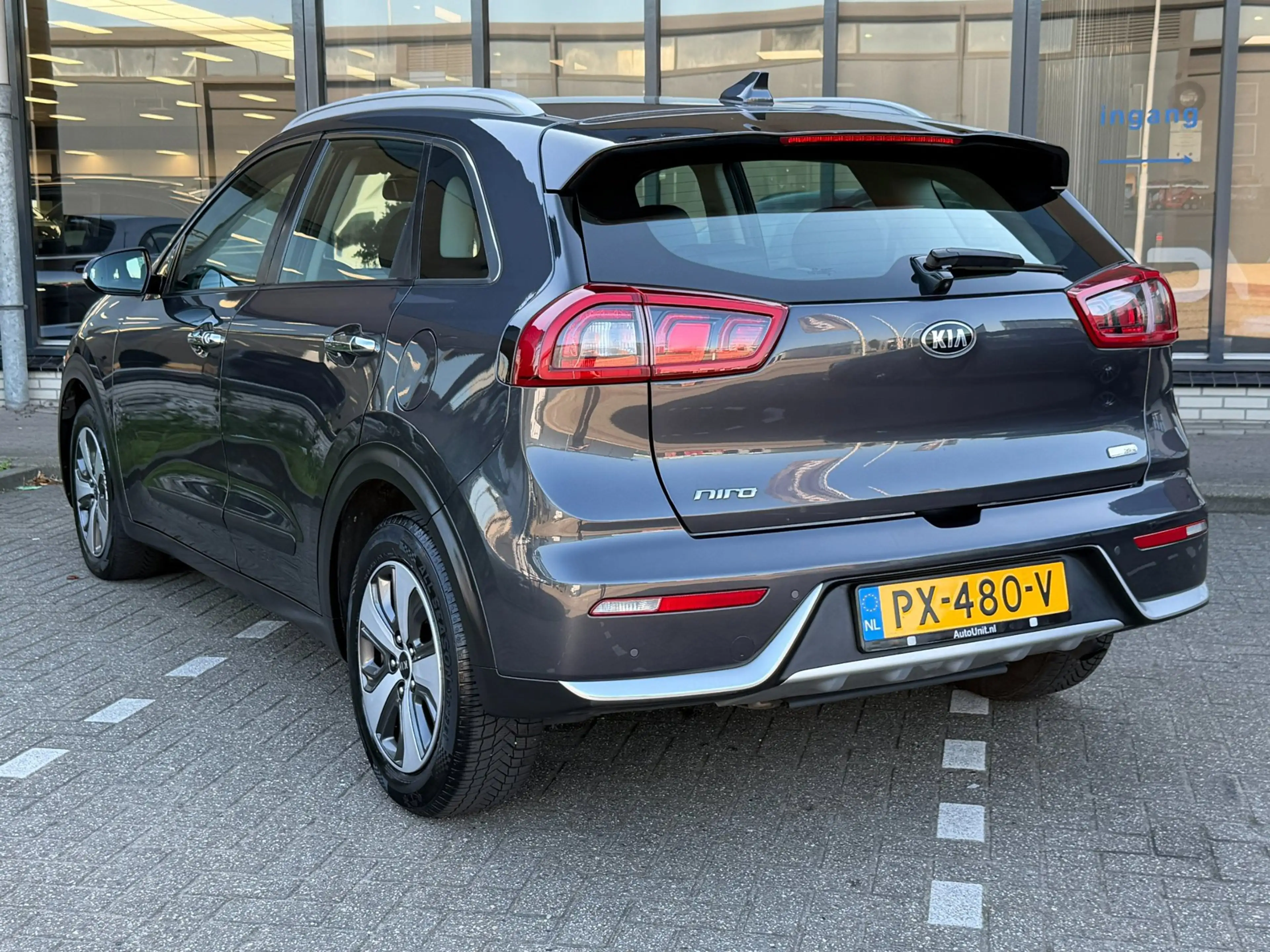 Kia Niro 1.6 GDi Hybrid DynamicLine — photo 2