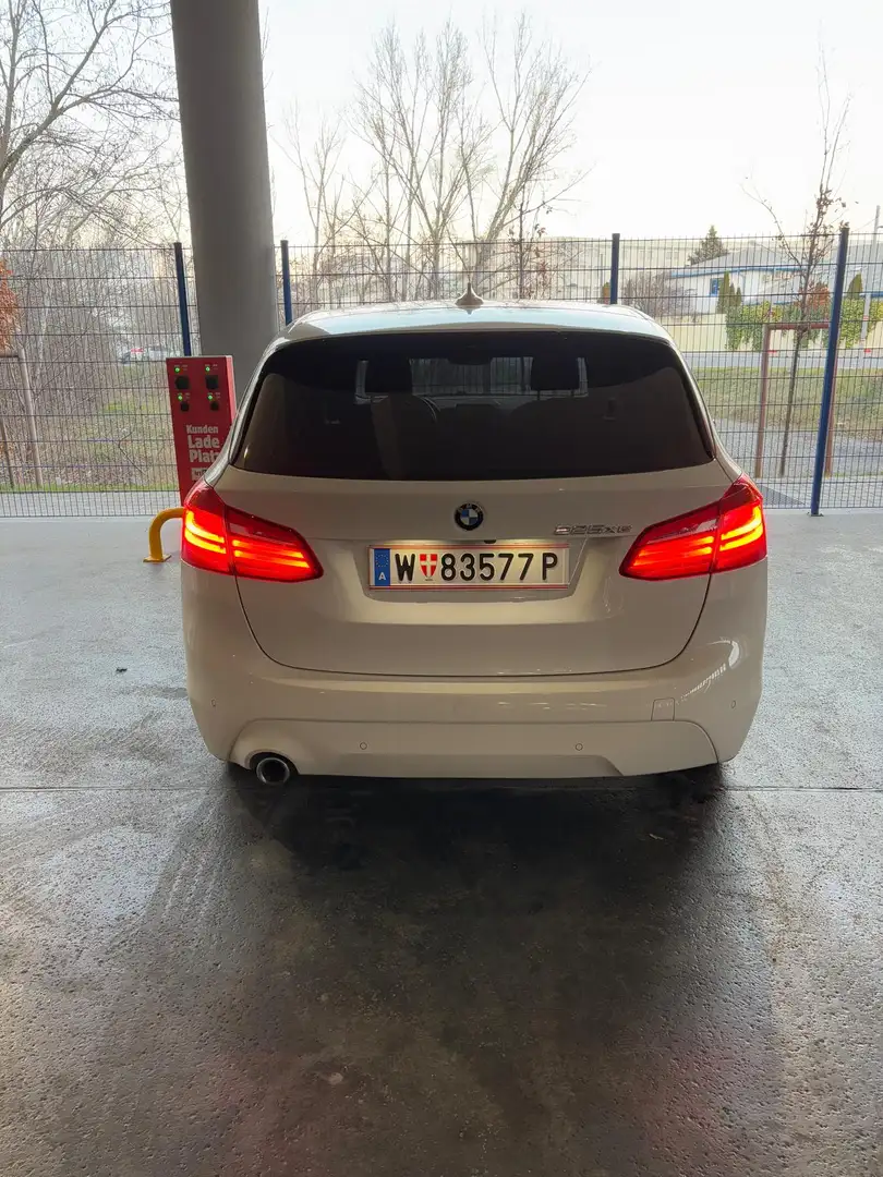 BMW 225 225xe PHEV iPerf. Active Tourer Advantage Aut. Advantage Weiß - 2