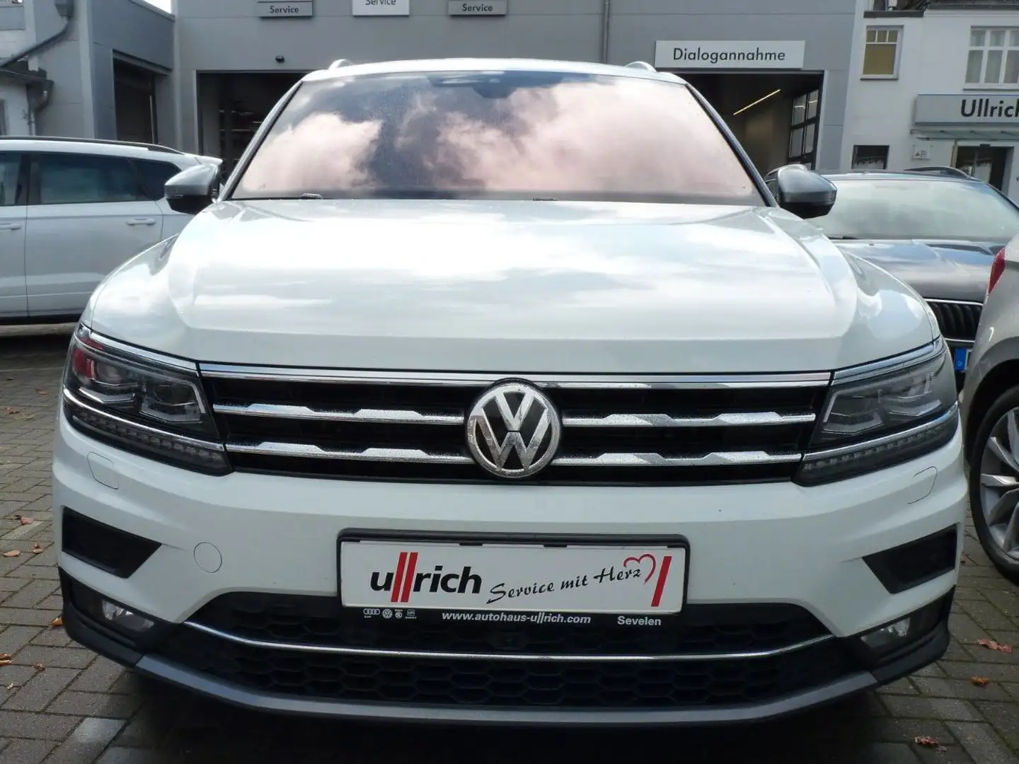 Volkswagen Tiguan Allspace Highline 4Motion Weiß - 2