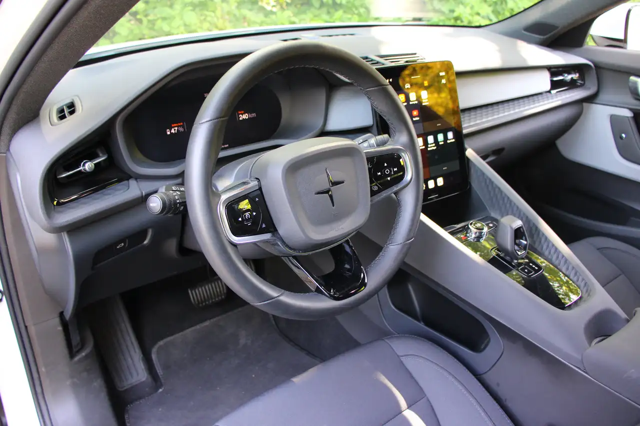 Polestar 2 2024