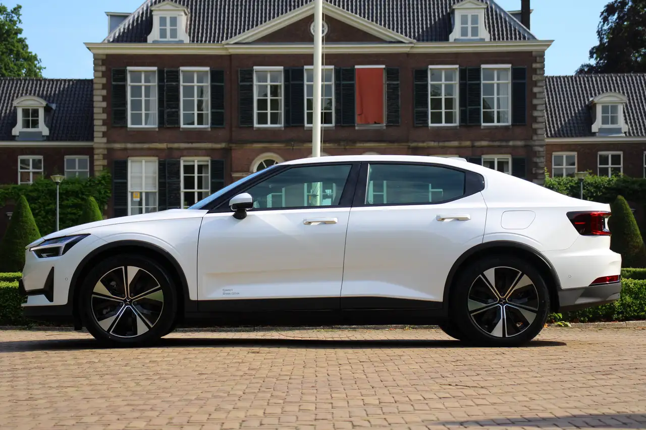 Polestar 2 2024