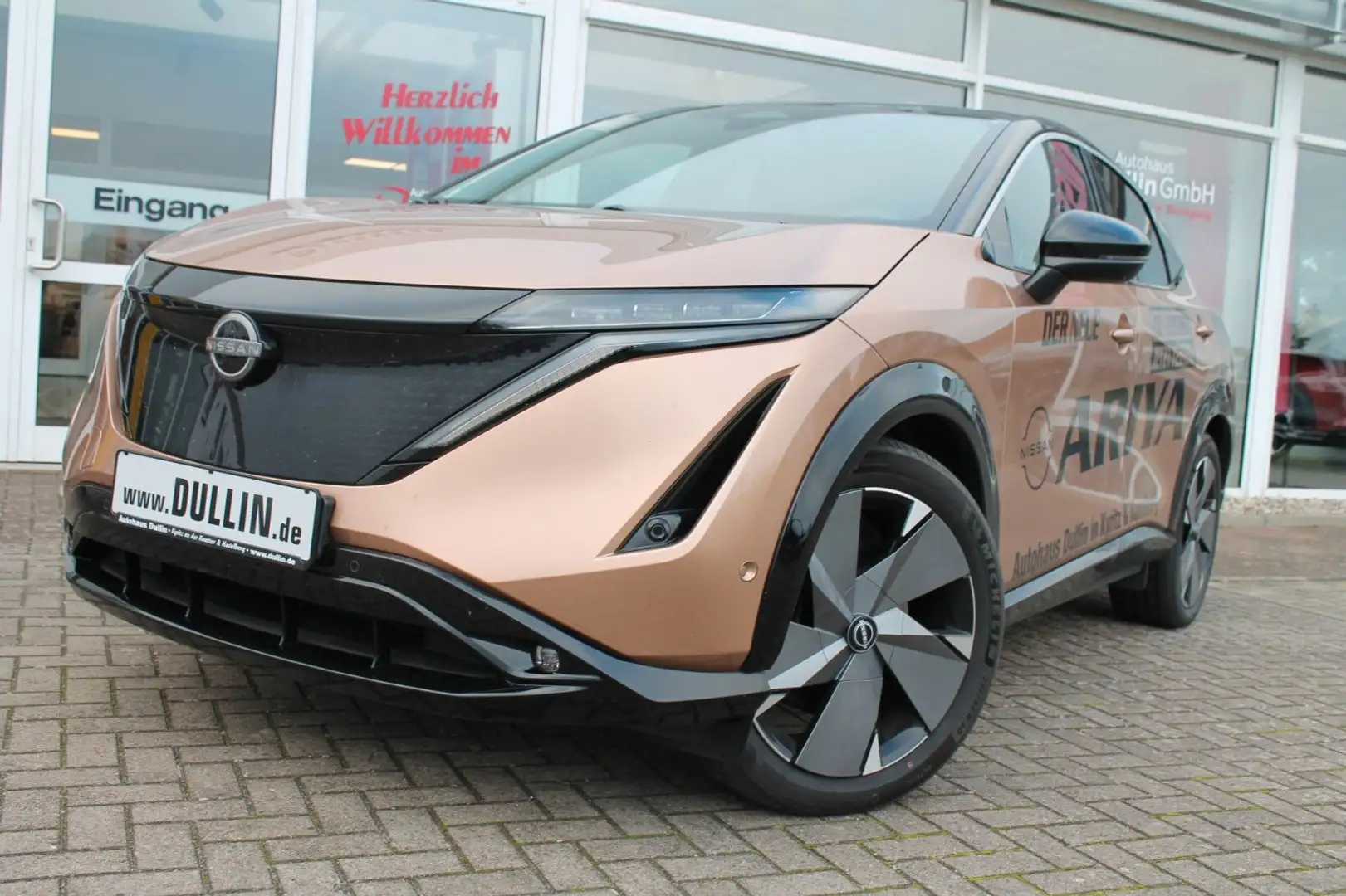 Nissan Ariya 87 kWh Evolve Pack 20" Braun - 1