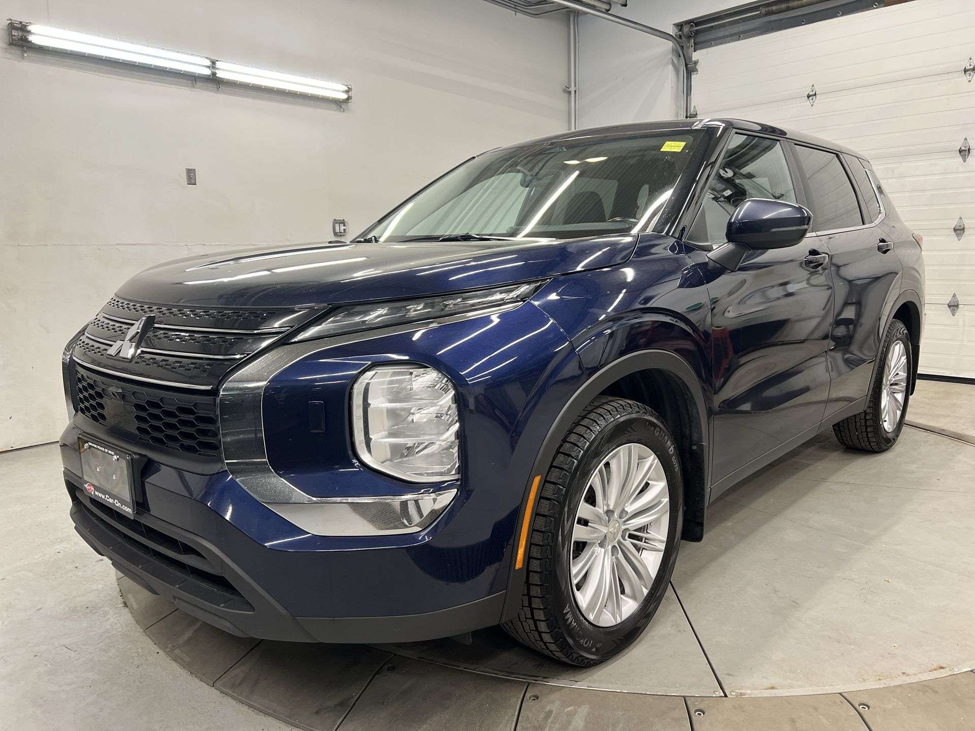 Blue 2024 Mitsubishi Outlander SUV / Crossover All-Wheel Drive Automatic