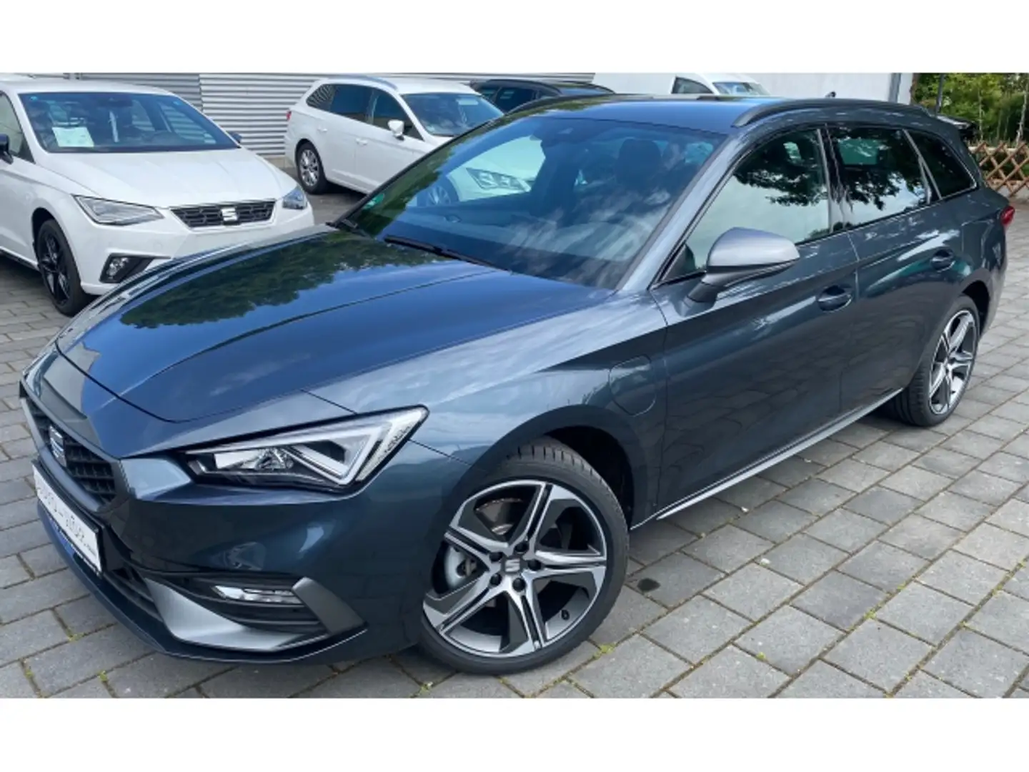 SEAT Leon Leon Sportstourer FR Plus1.4 e-HYBRID Grau - 1