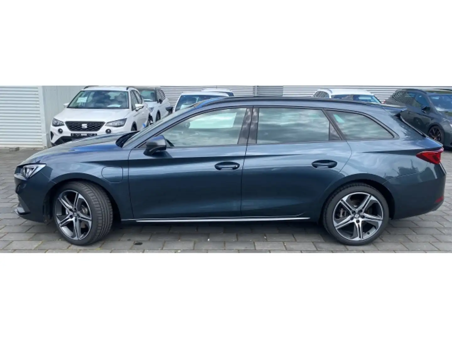 SEAT Leon Leon Sportstourer FR Plus1.4 e-HYBRID Grau - 2