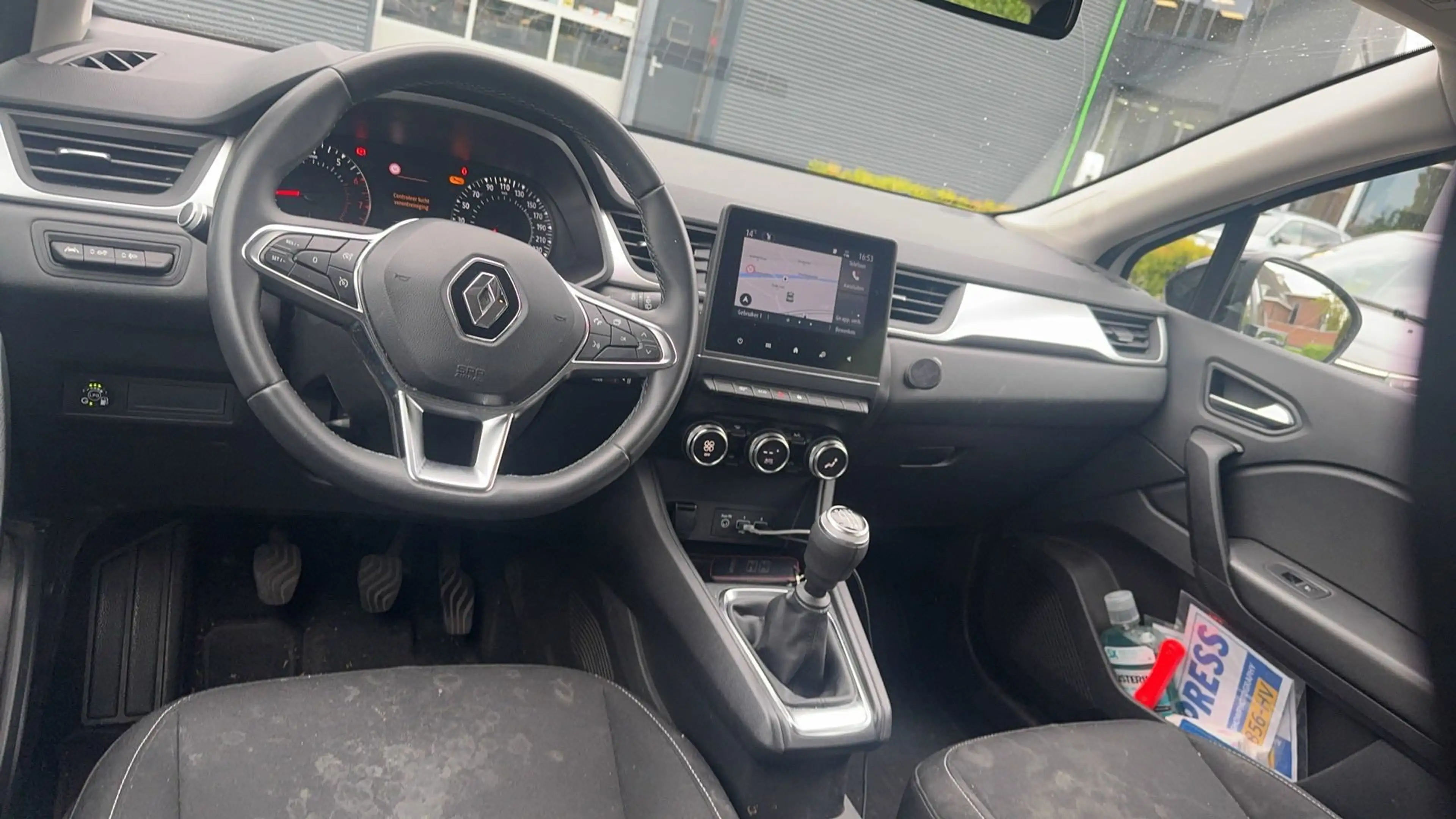 Renault Captur 1.0 TCe 100 Bi-Fuel Business Zen — photo 3