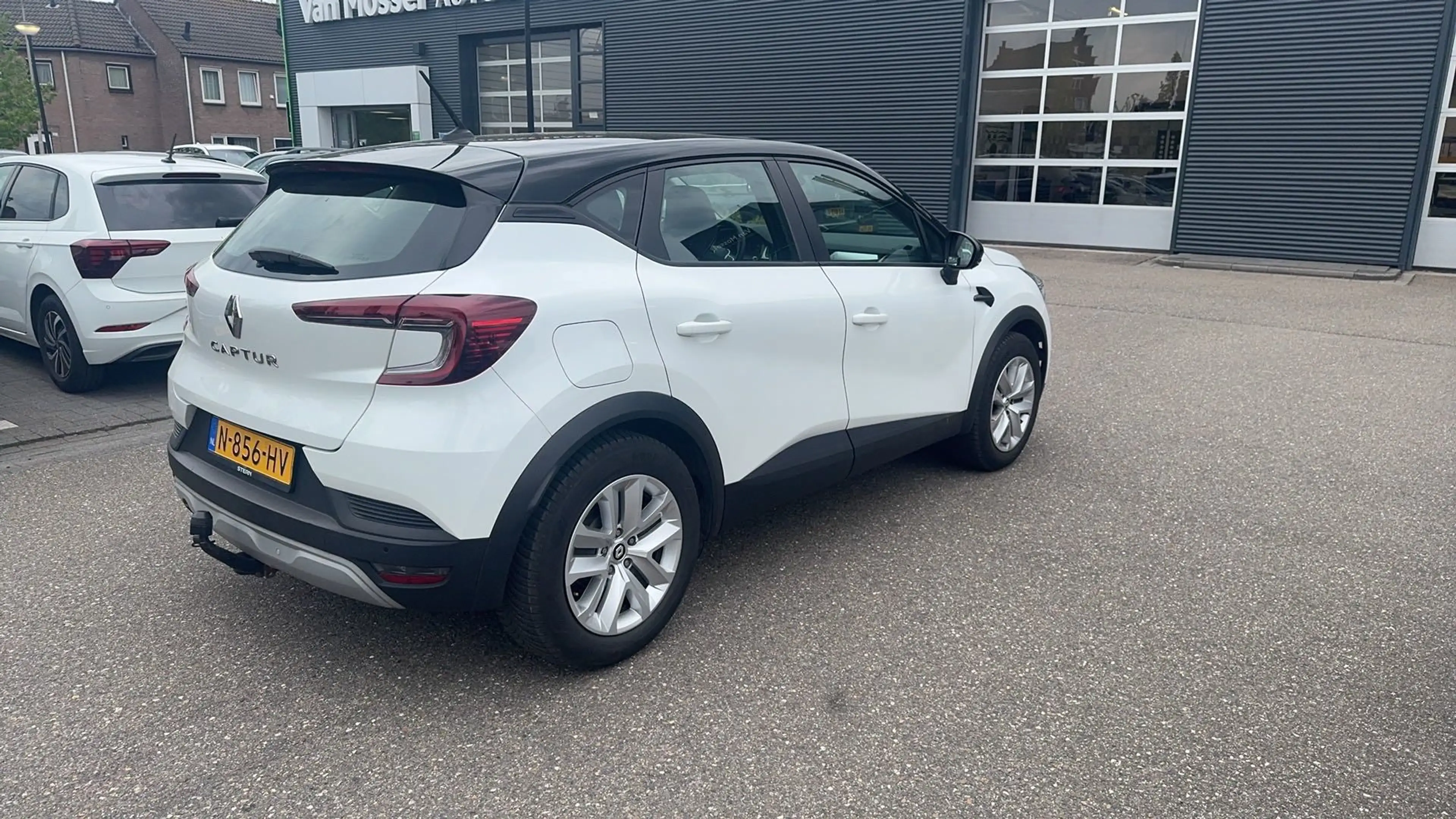 Renault Captur 1.0 TCe 100 Bi-Fuel Business Zen — photo 4