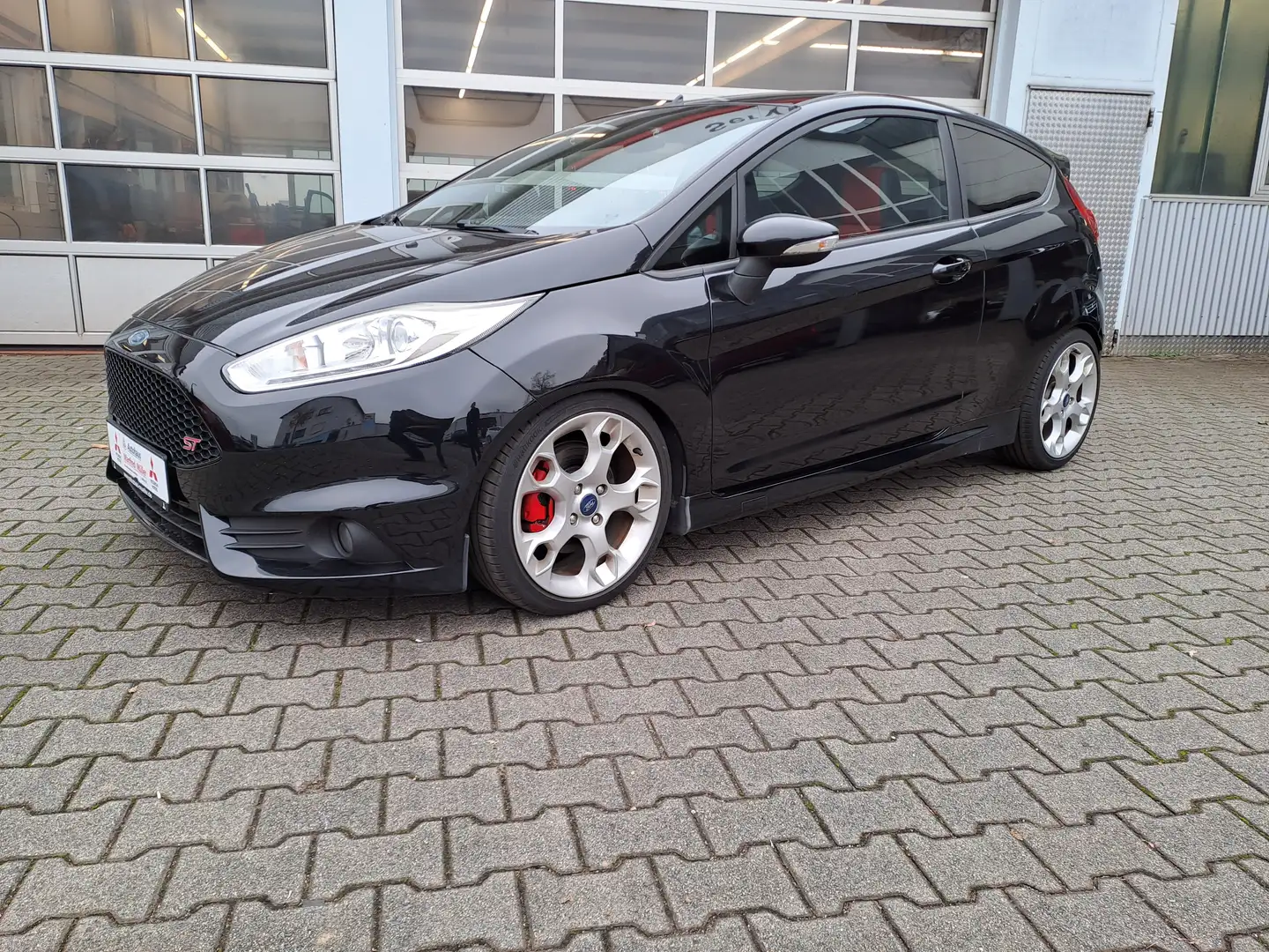 Ford Fiesta ST Schwarz - 1