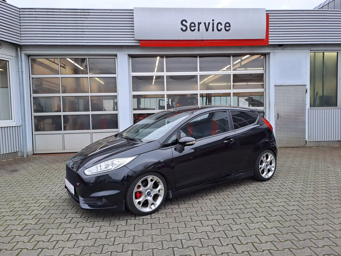 Ford Fiesta ST Schwarz - 2