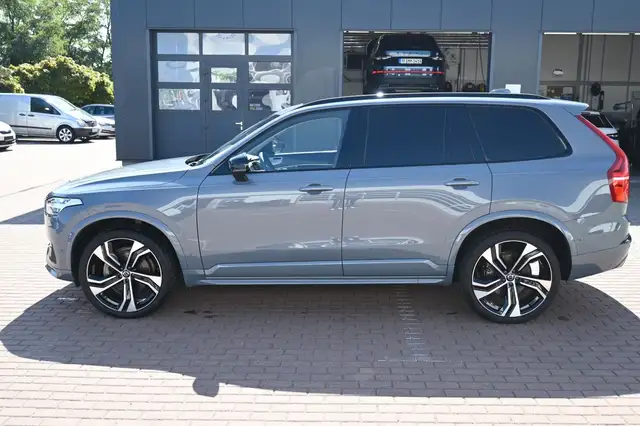 Volvo XC90 main image