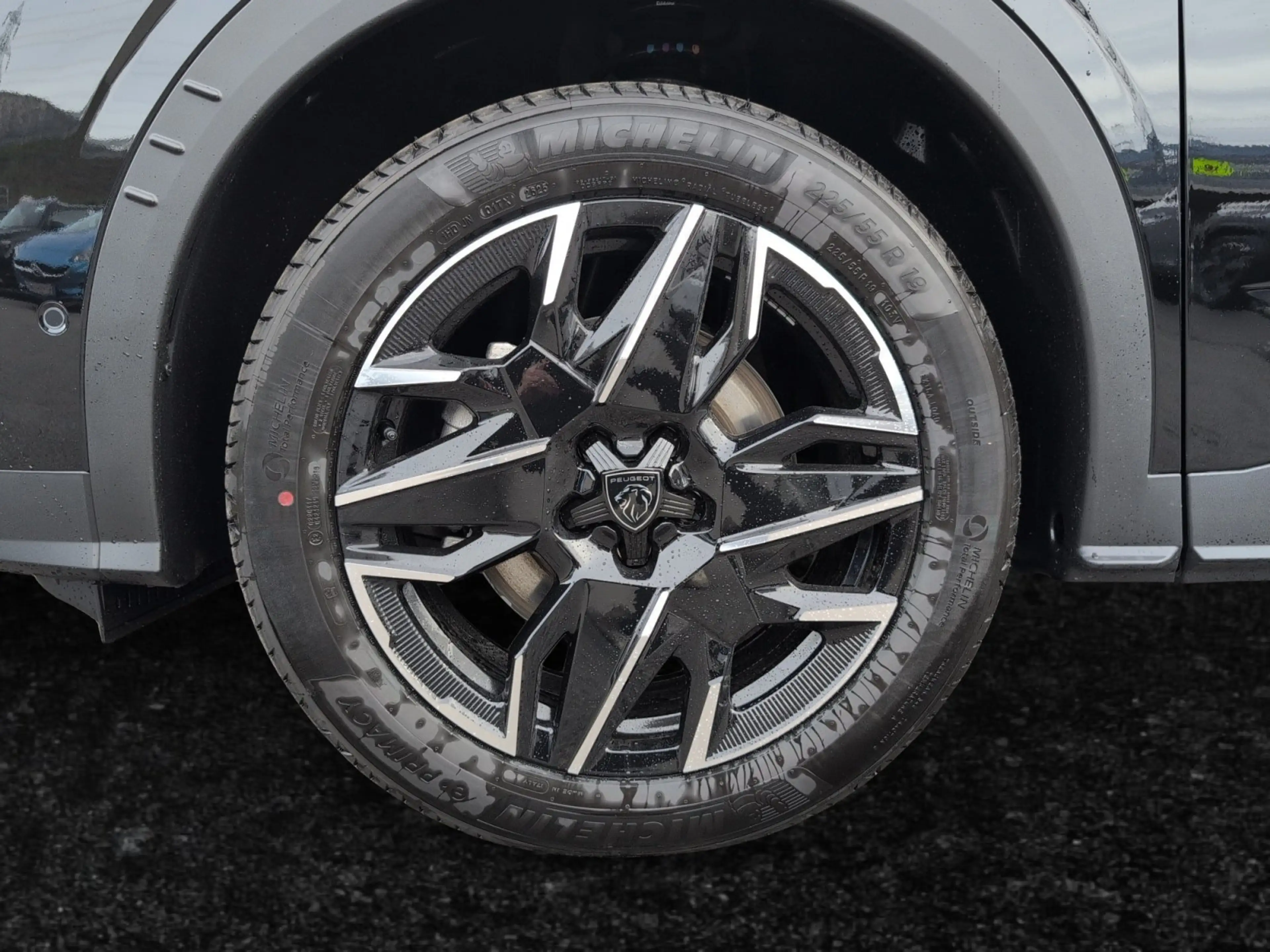 Peugeot 5008 1.2 145 GT ACC LED Navi SHZ 2xKlima Kam. — photo 13