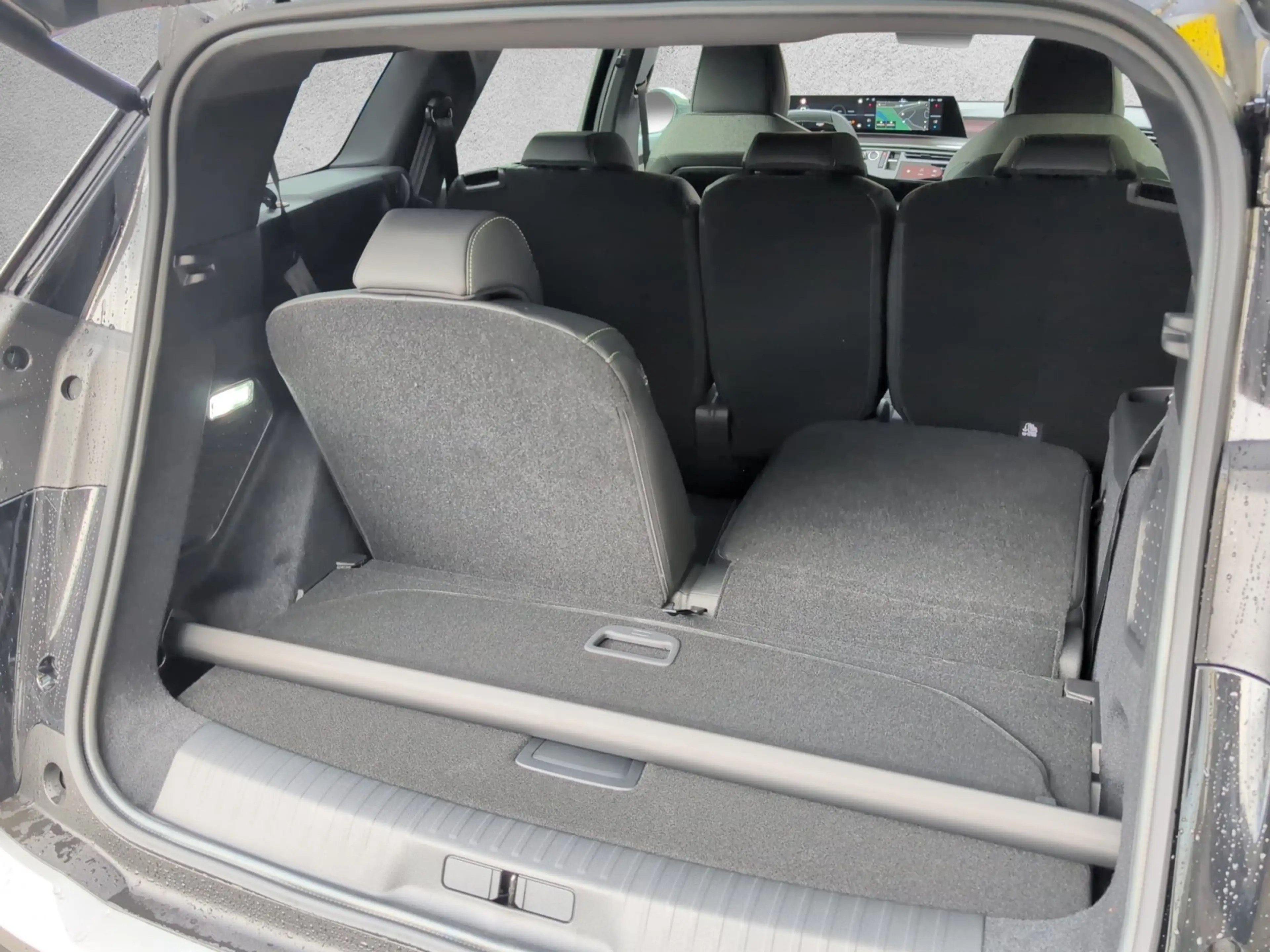 Peugeot 5008 1.2 145 GT ACC LED Navi SHZ 2xKlima Kam. — photo 14